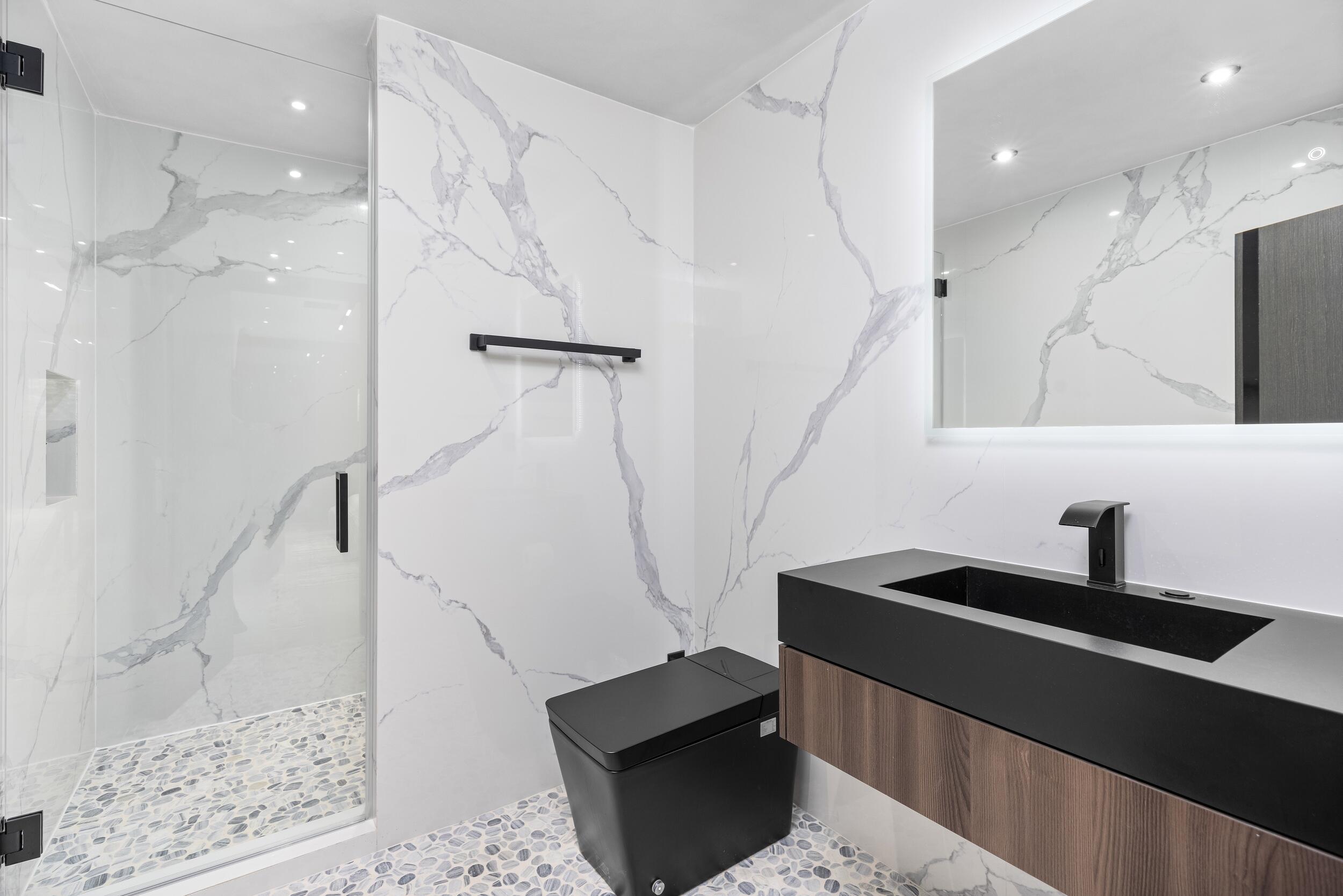 839 NE Bay Isle Drive