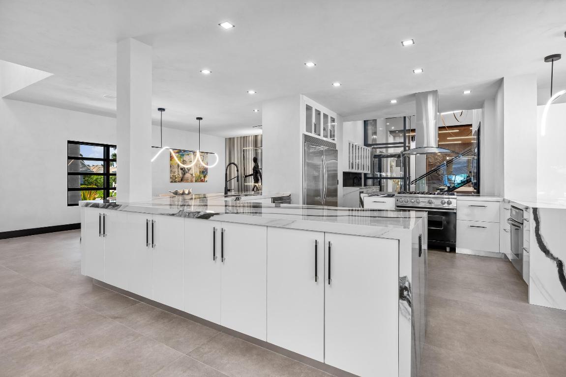 839 NE Bay Isle Drive