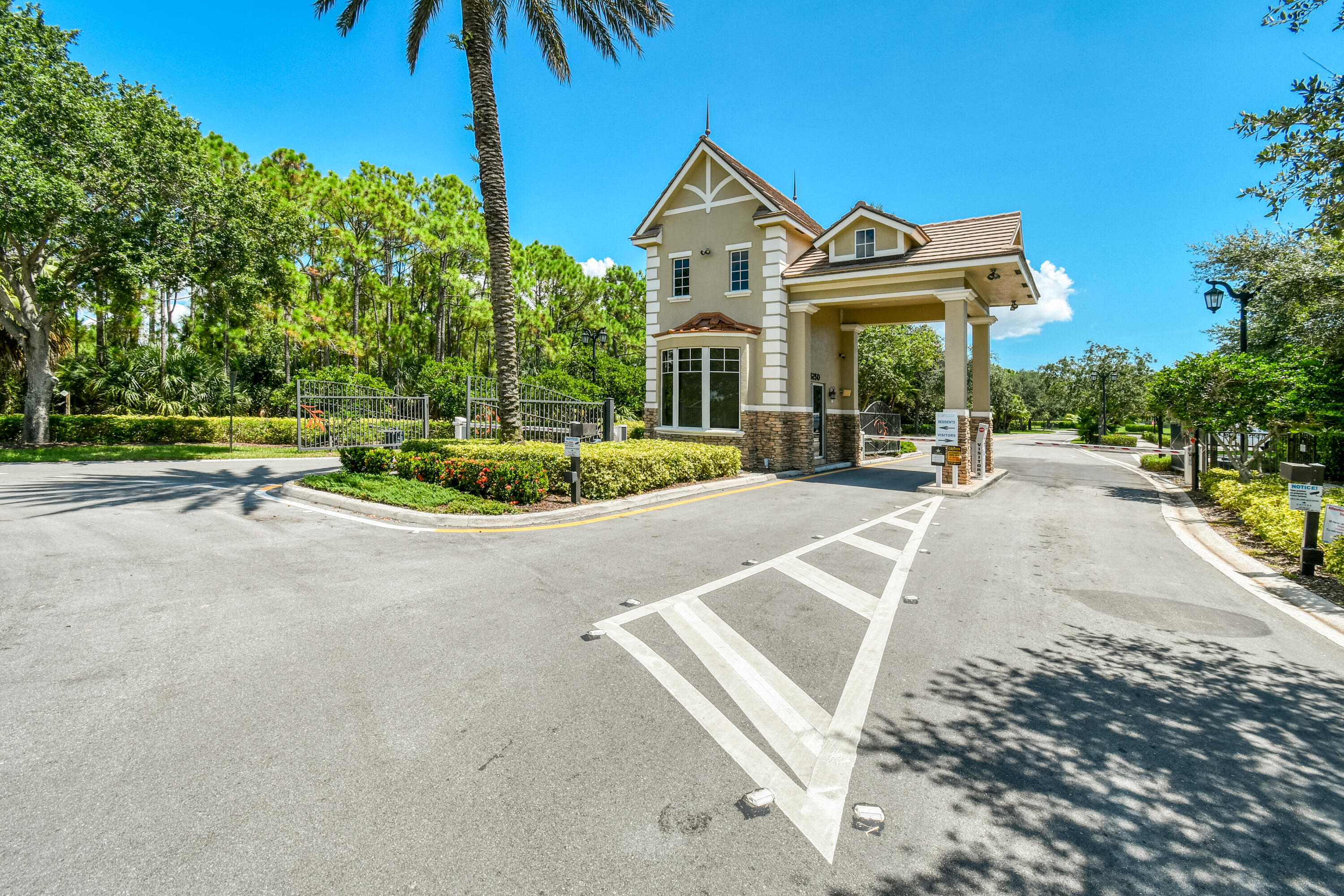 4540 SW Scrub Pine Terrace