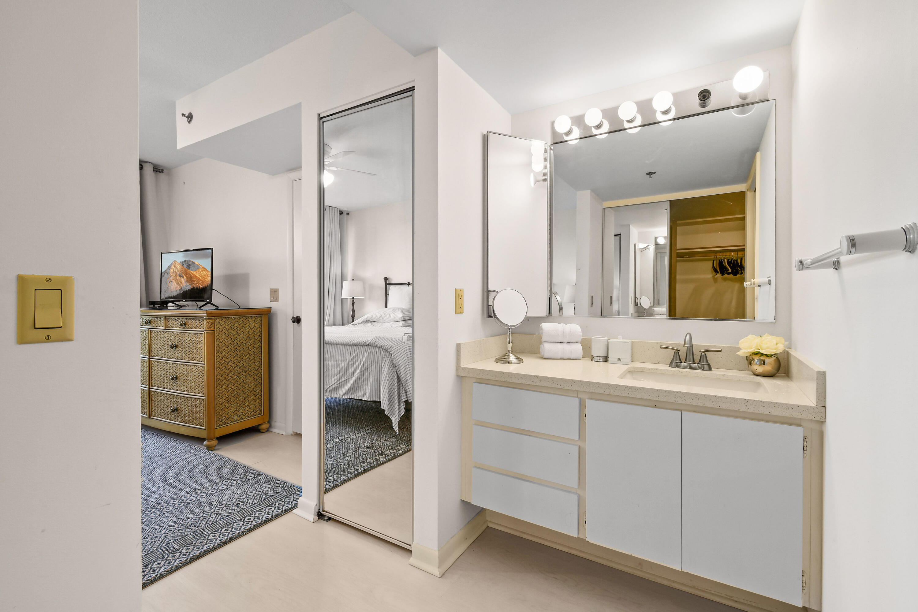 101 S Seas Drive 101