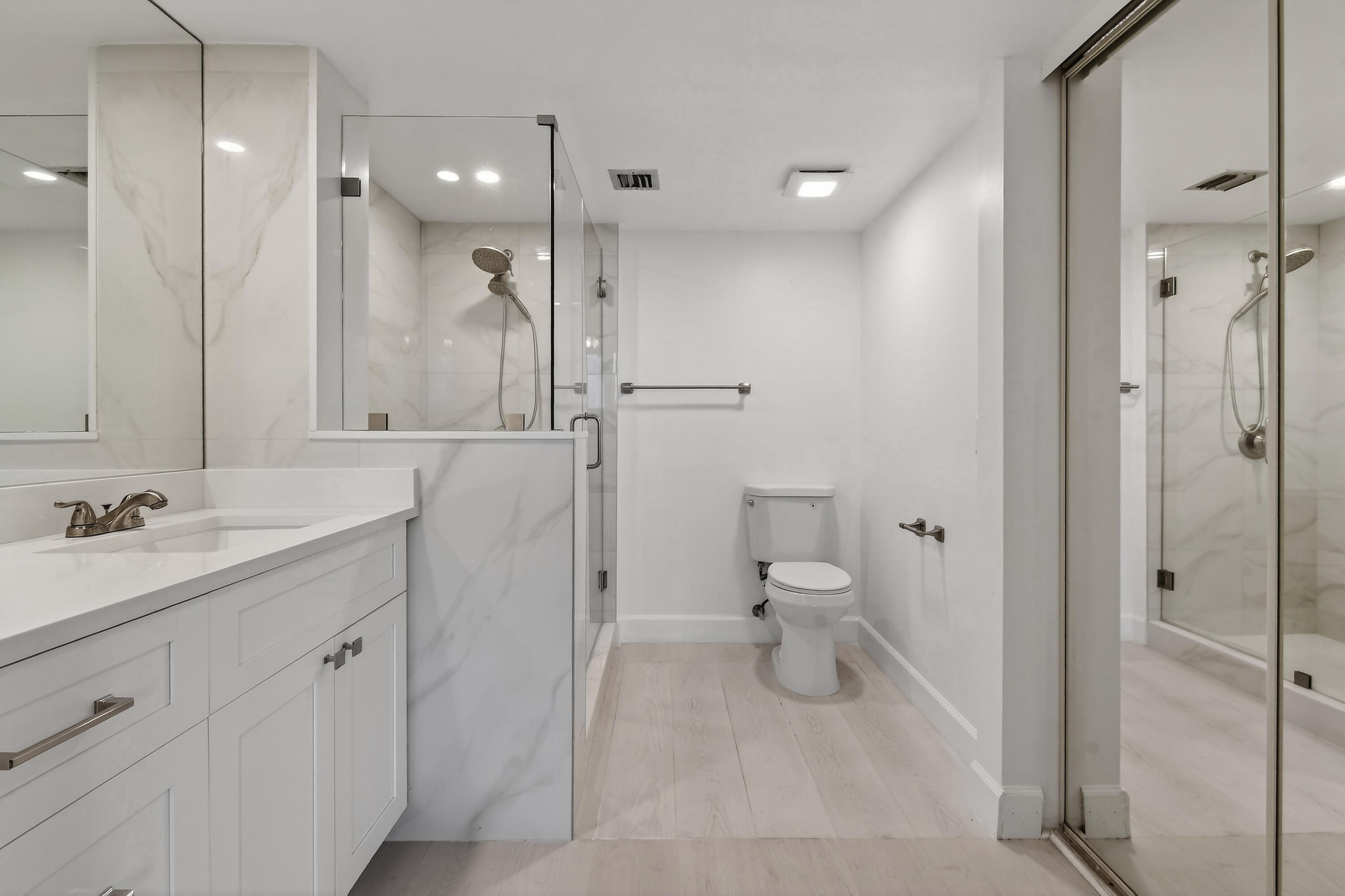 101 S Seas Drive 101