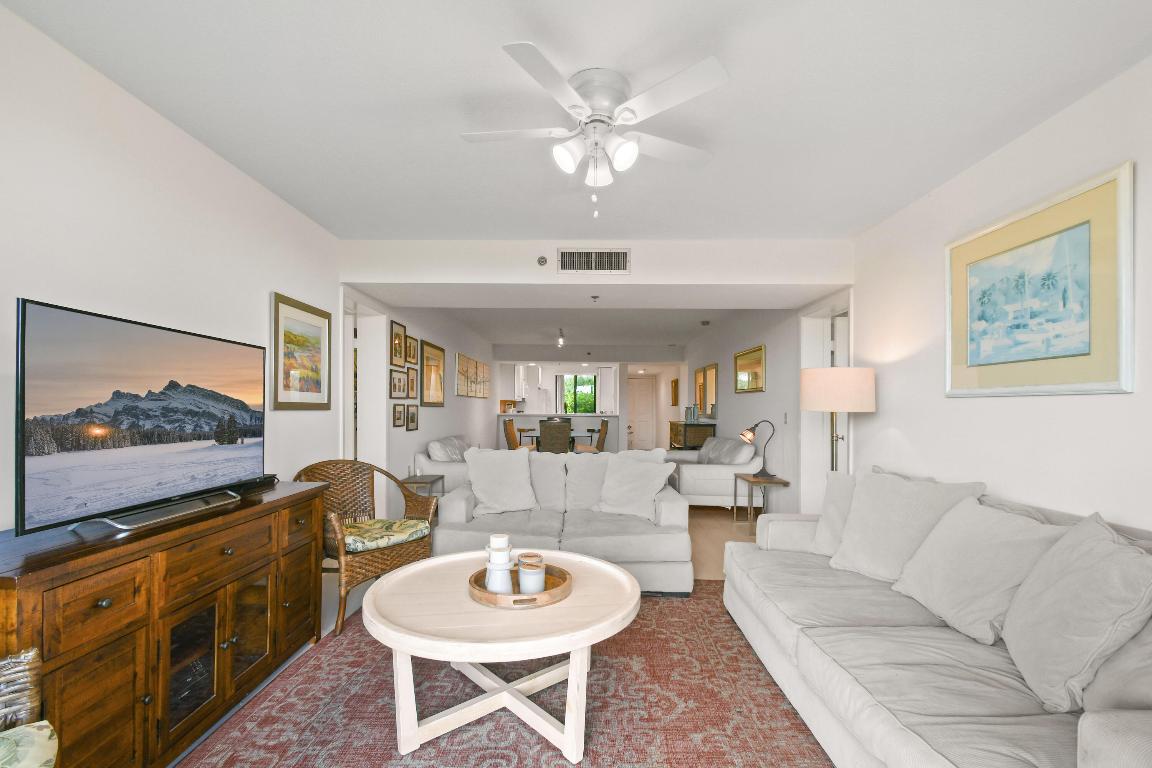 101 S Seas Drive 101