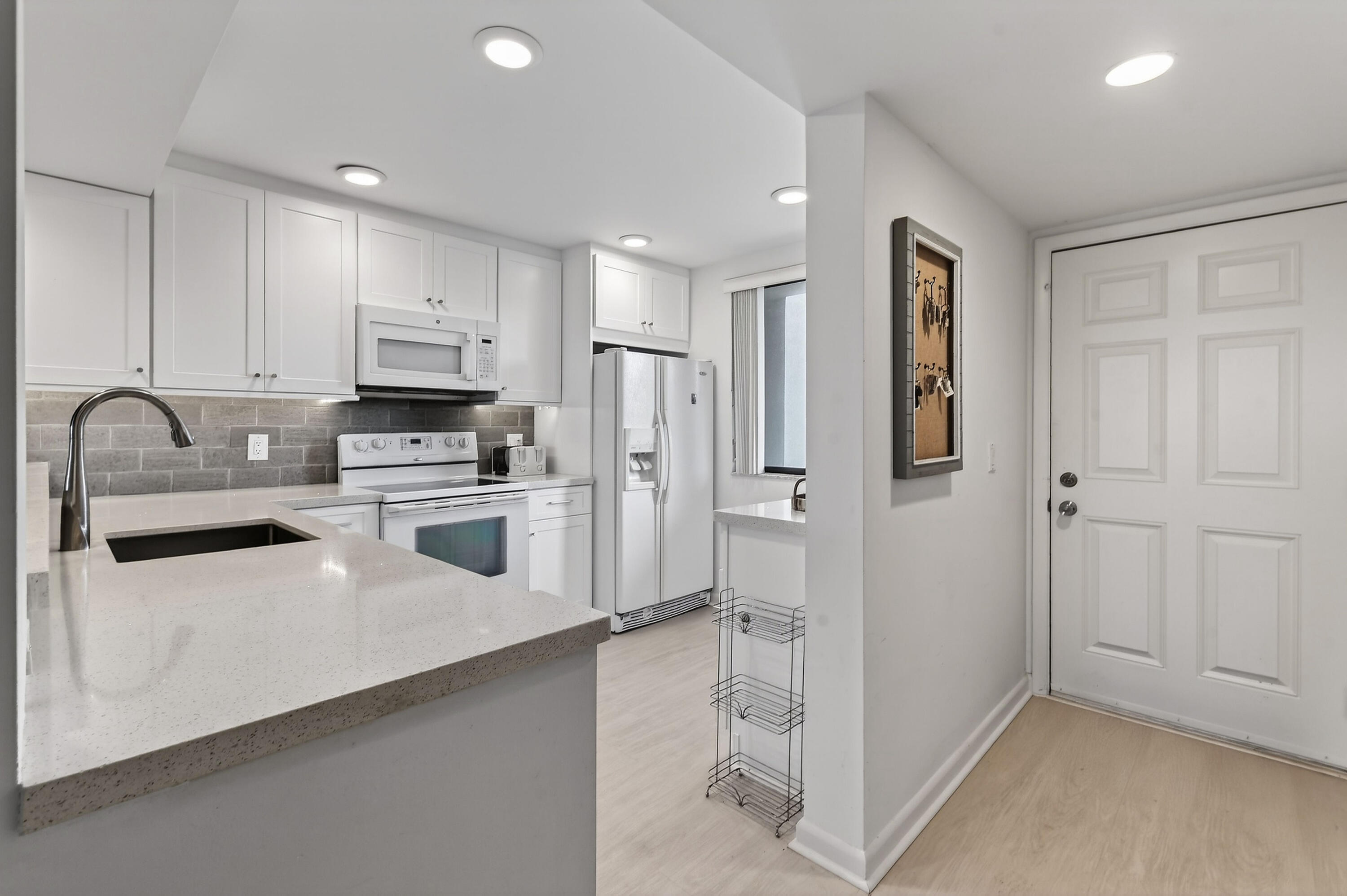 101 S Seas Drive 101