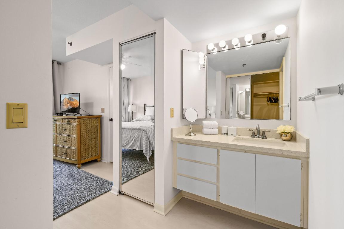 101 S Seas Drive 101