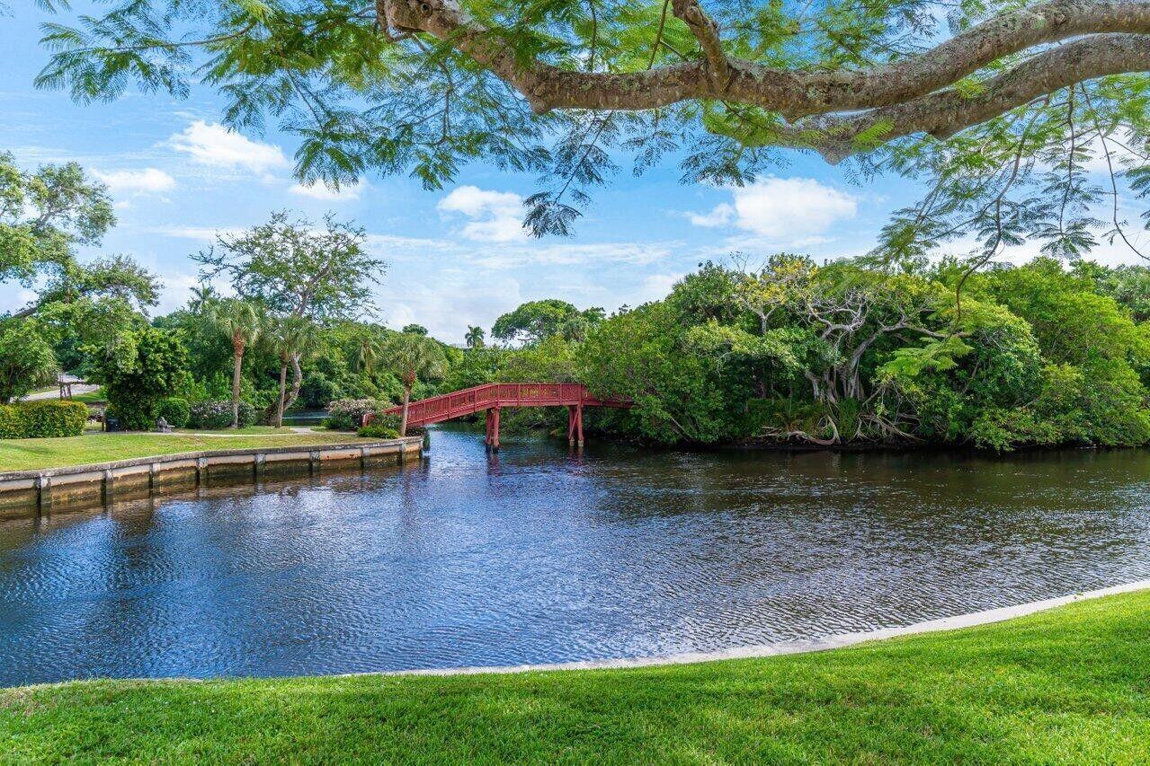 671 Juneberry Court, Boca Raton