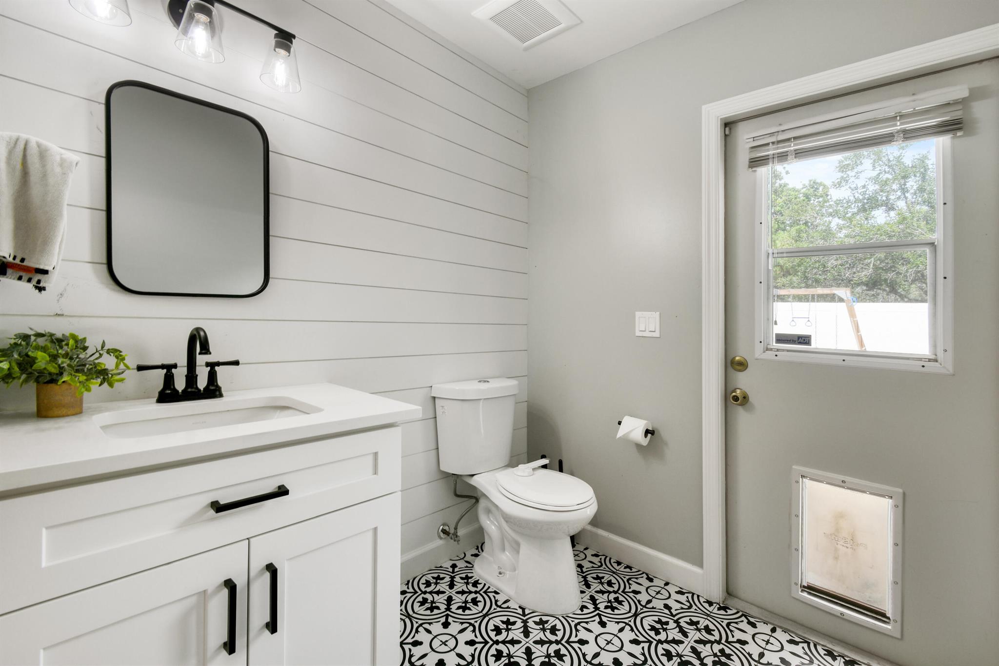 141 St Michaels Court