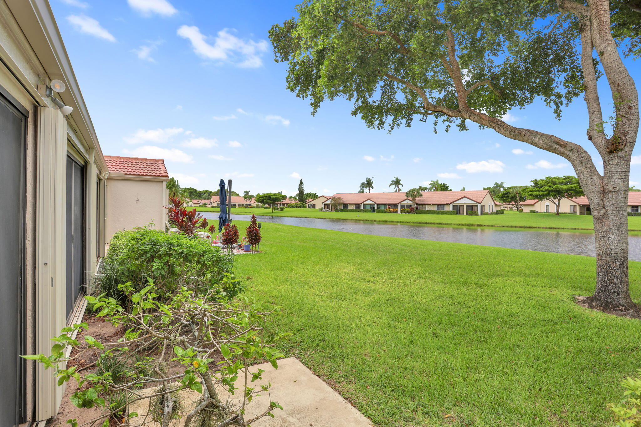 5958 Parkwalk Circle W