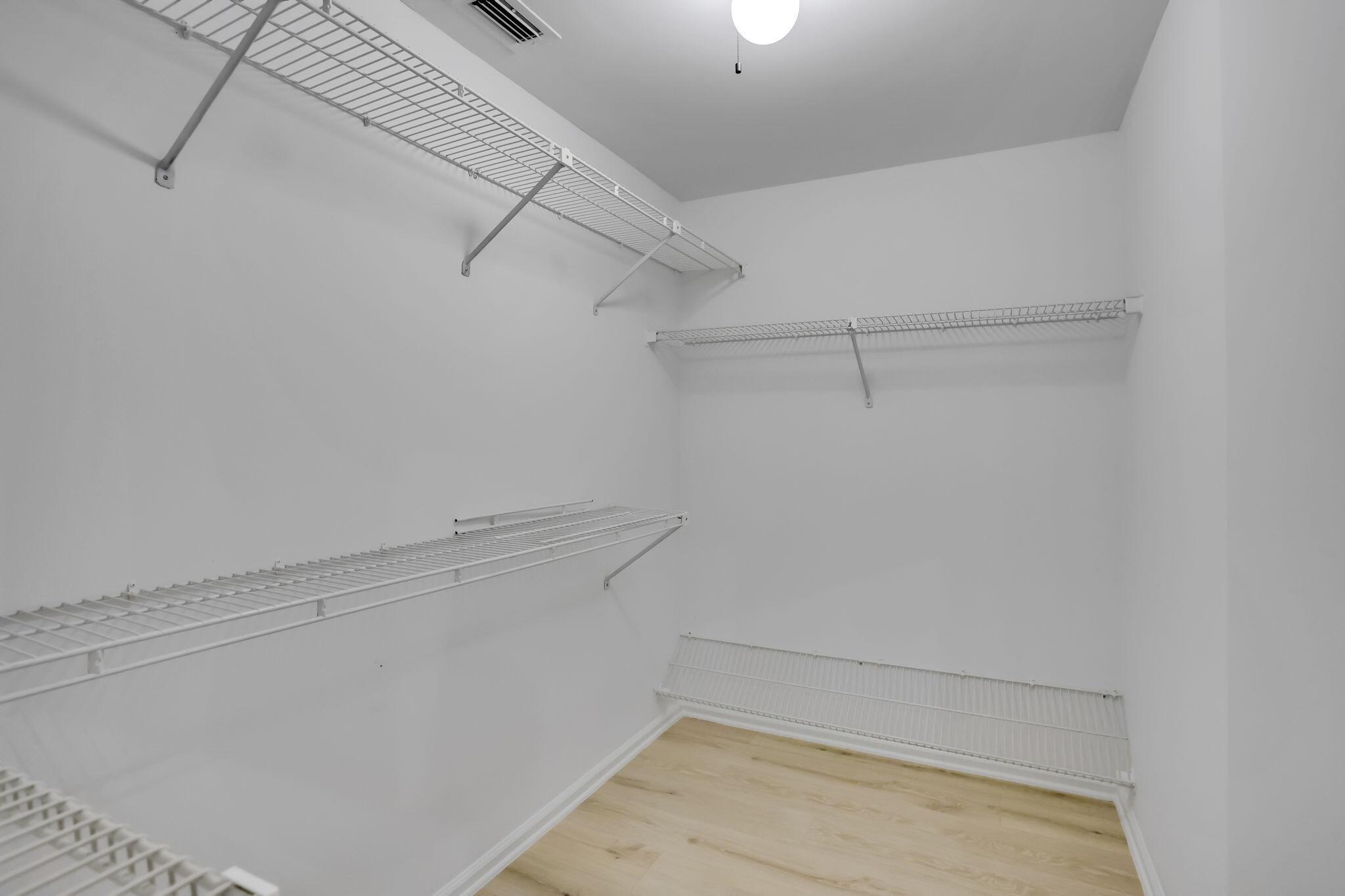 5958 Parkwalk Circle W