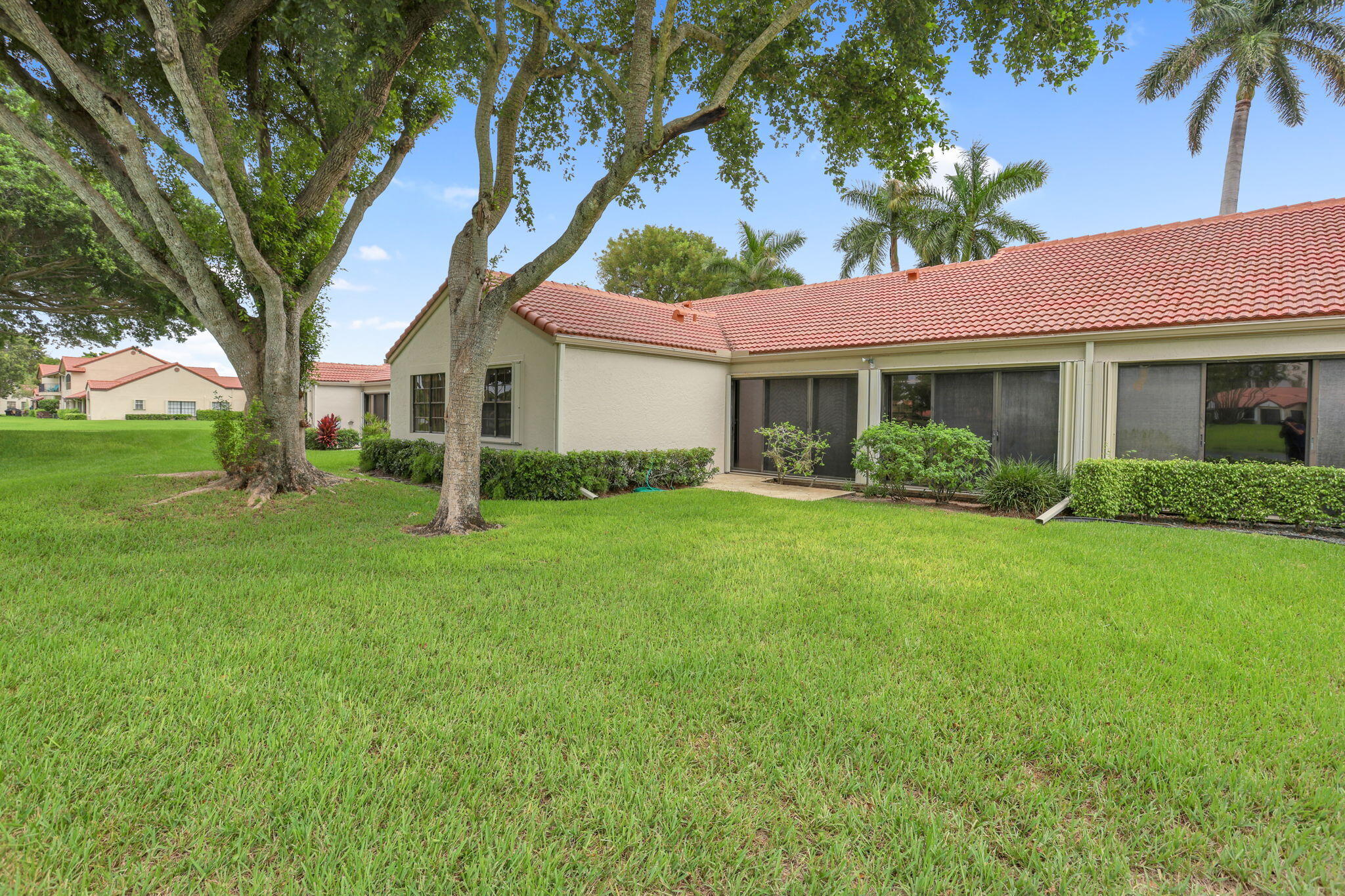 5958 Parkwalk Circle W