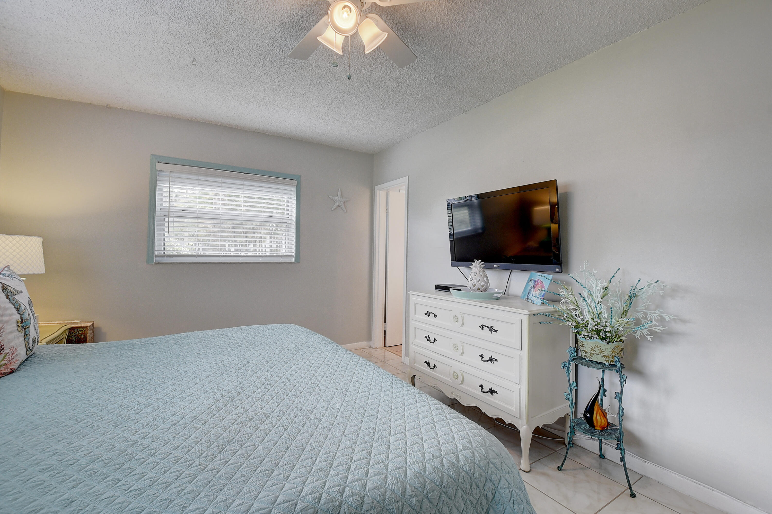 5 Abbey Lane 108