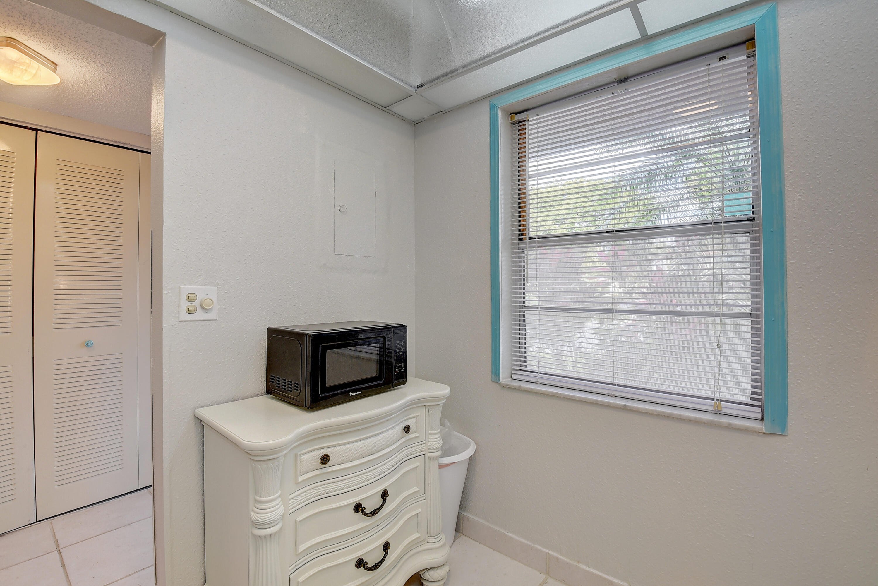 5 Abbey Lane 108
