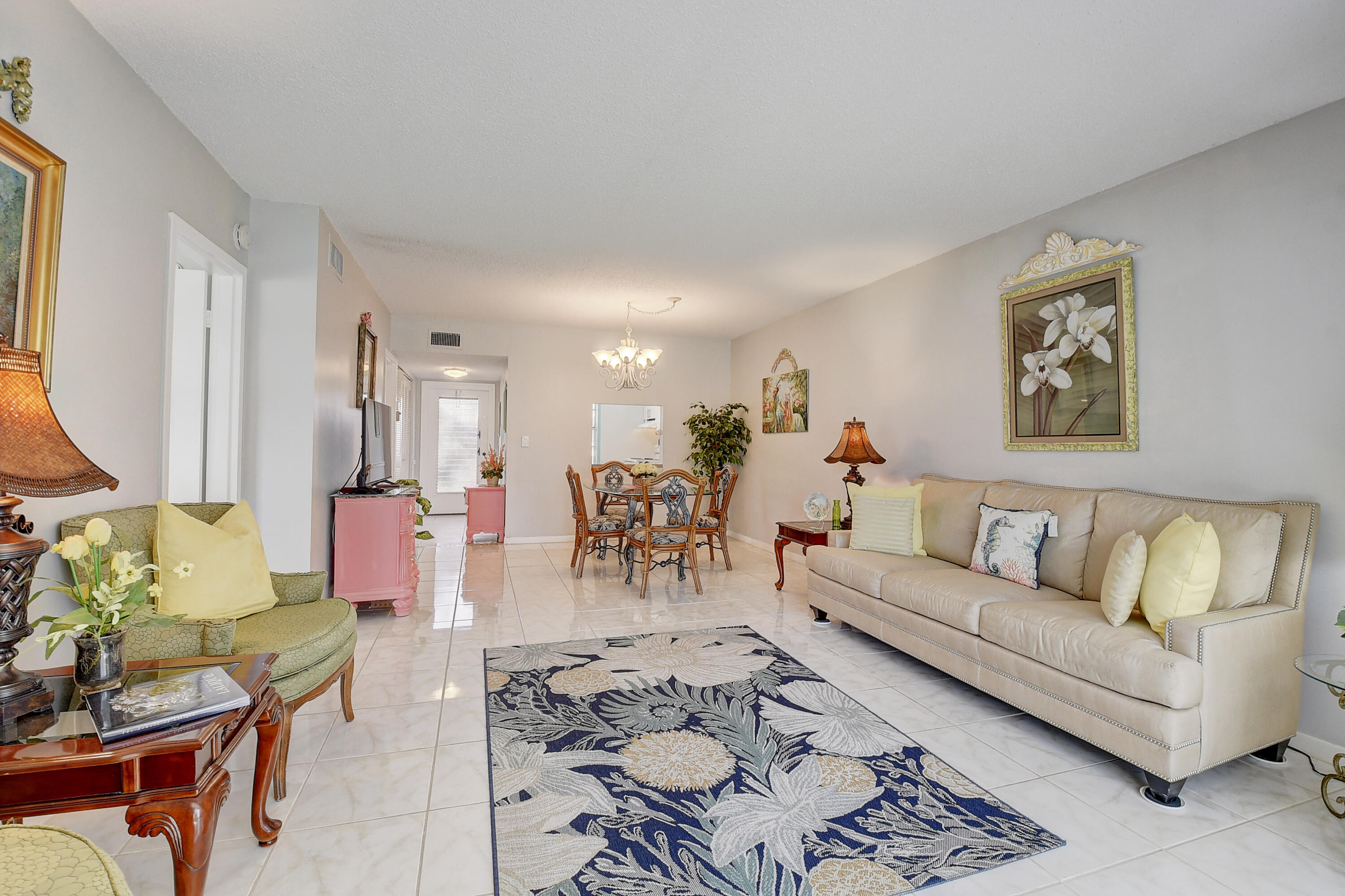 5 Abbey Lane 108