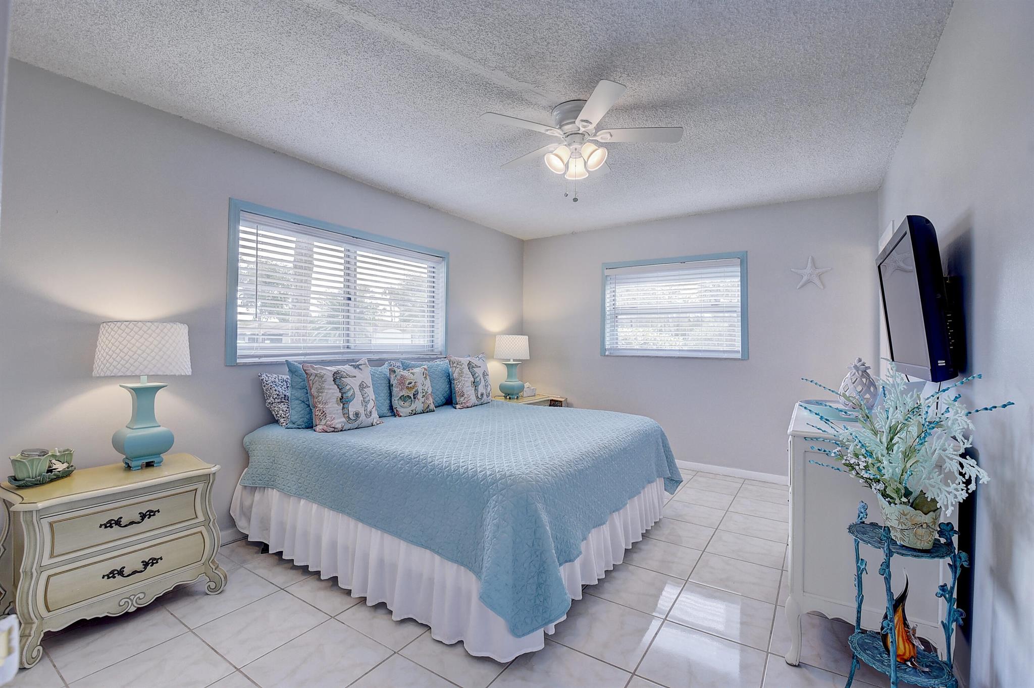 5 Abbey Lane 108