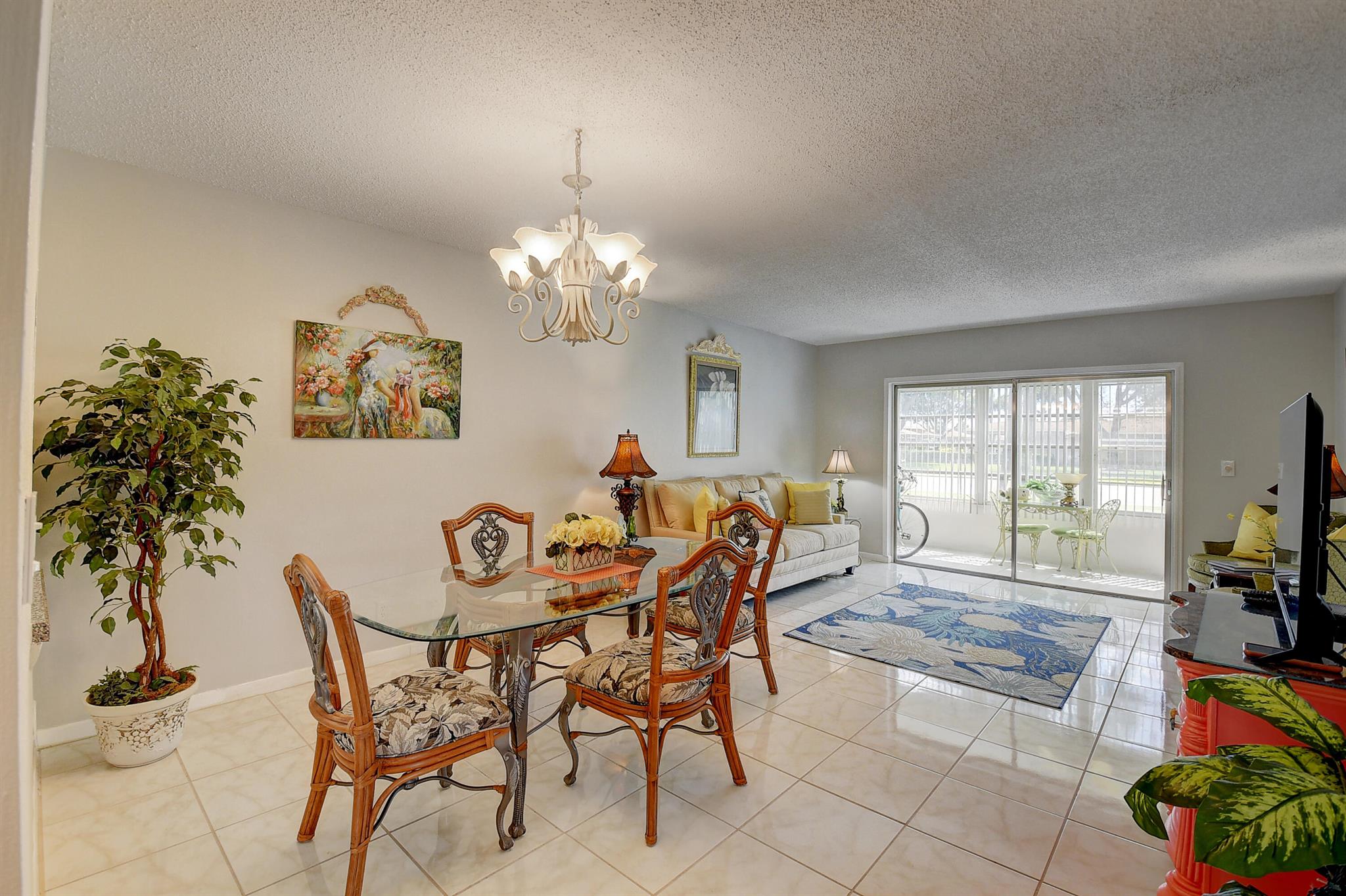 5 Abbey Lane 108