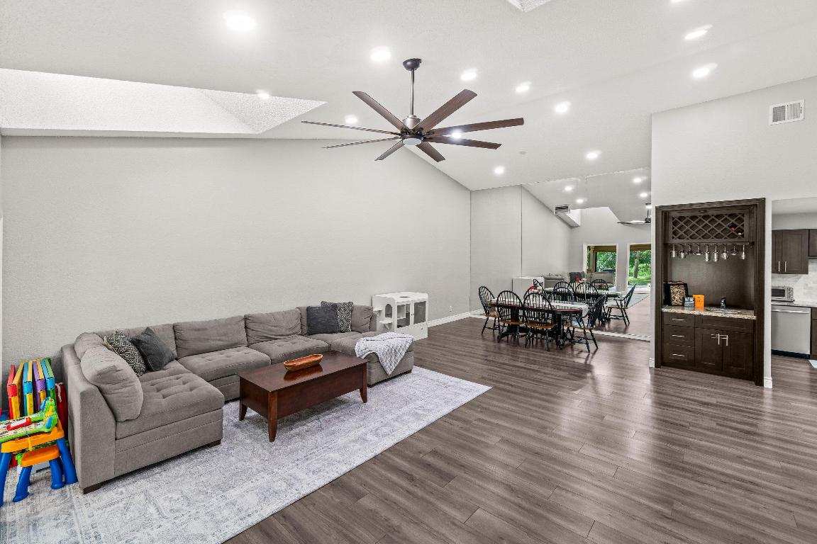 4674 Fountains Drive S