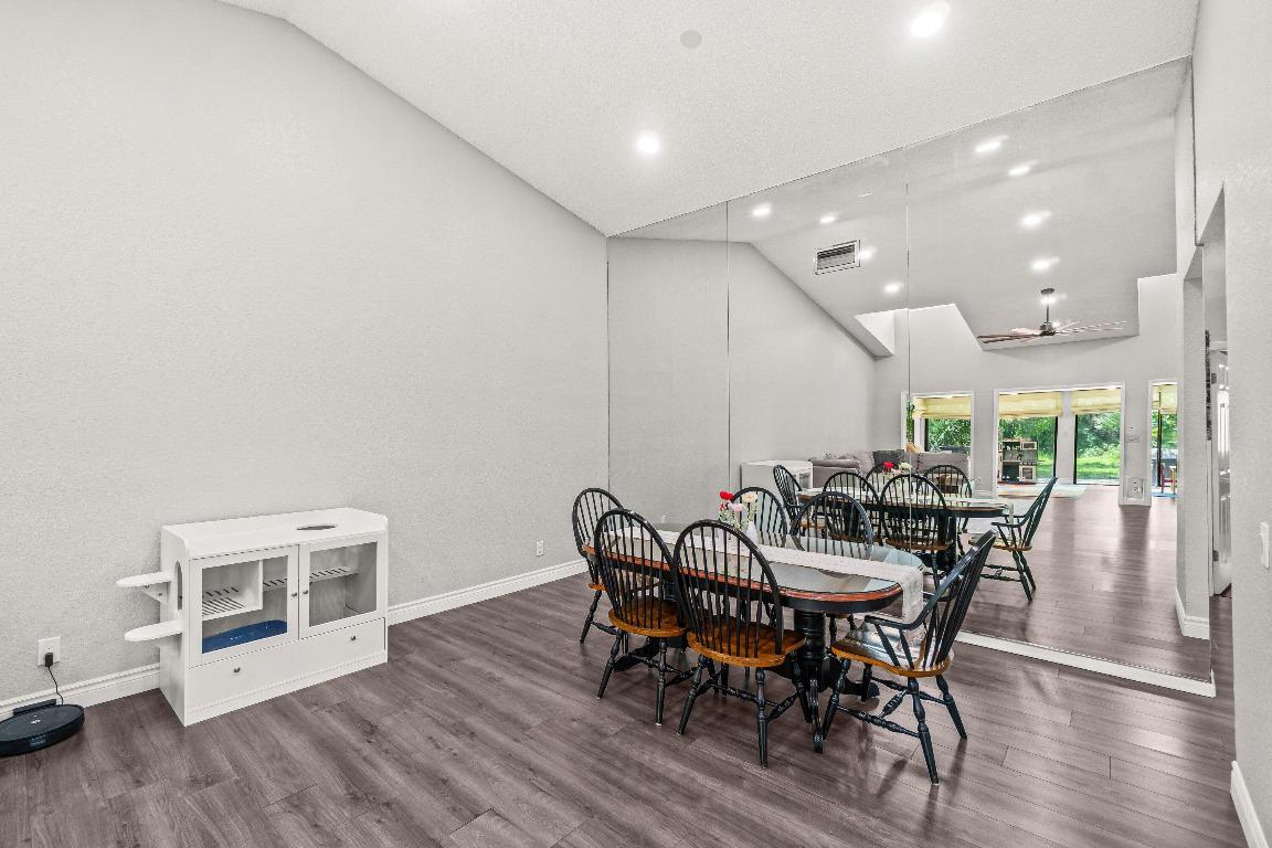 4674 Fountains Drive S