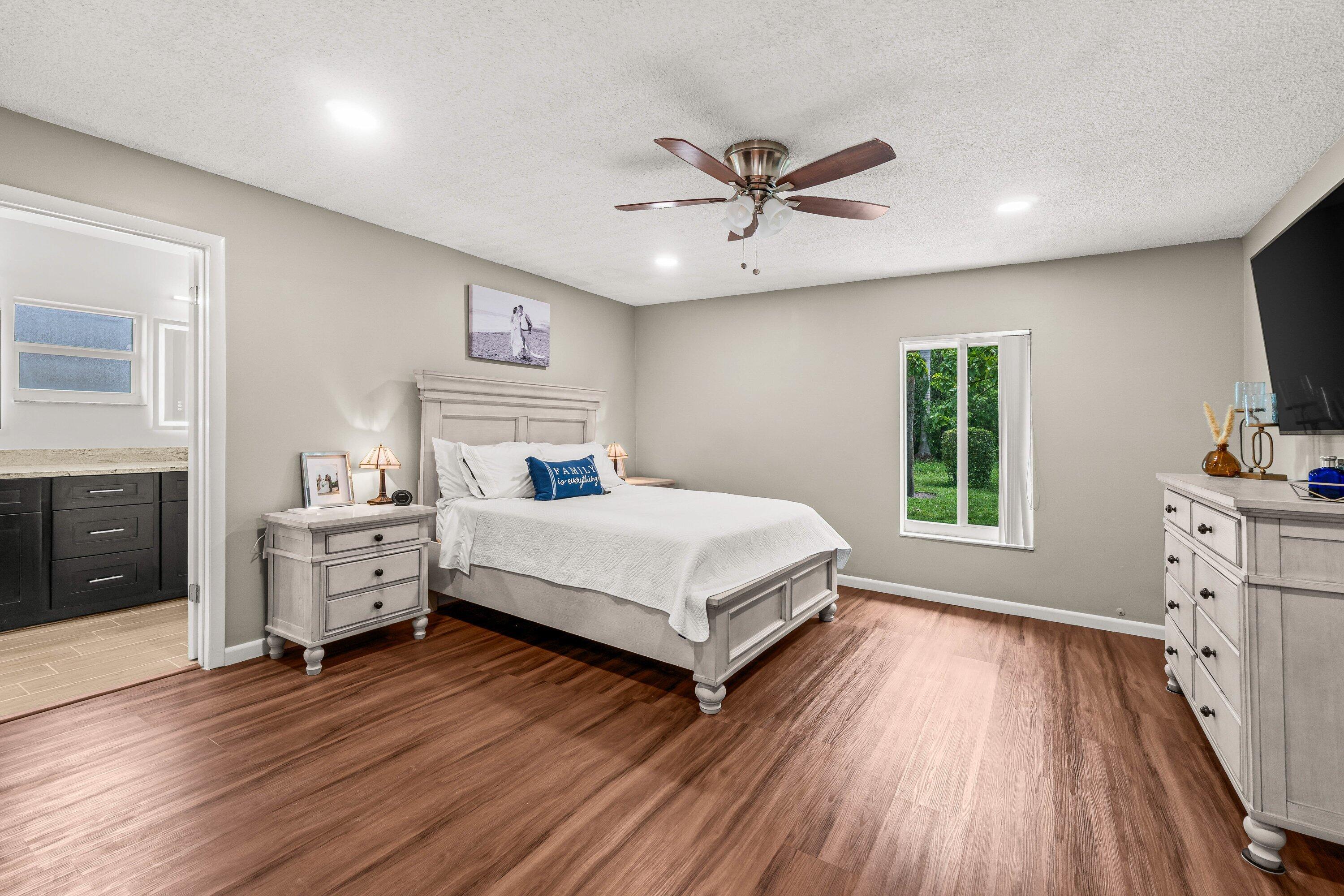 4674 Fountains Drive S