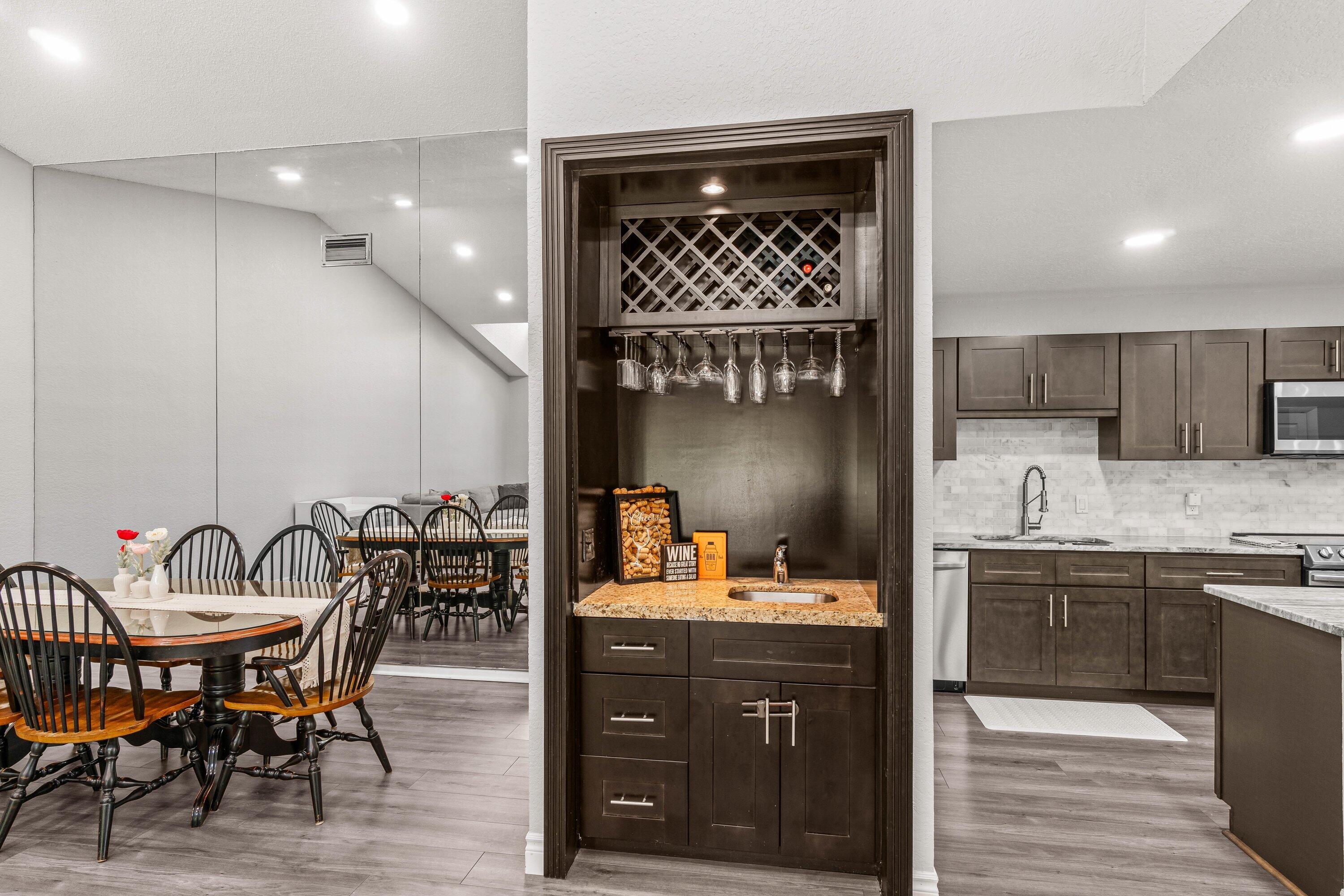 4674 Fountains Drive S