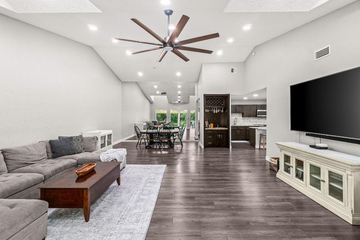 4674 Fountains Drive S