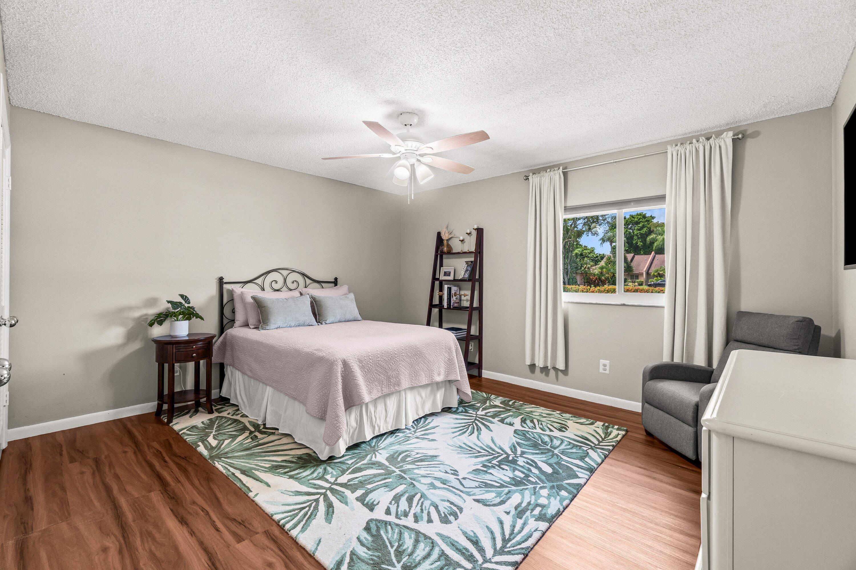 4674 Fountains Drive S