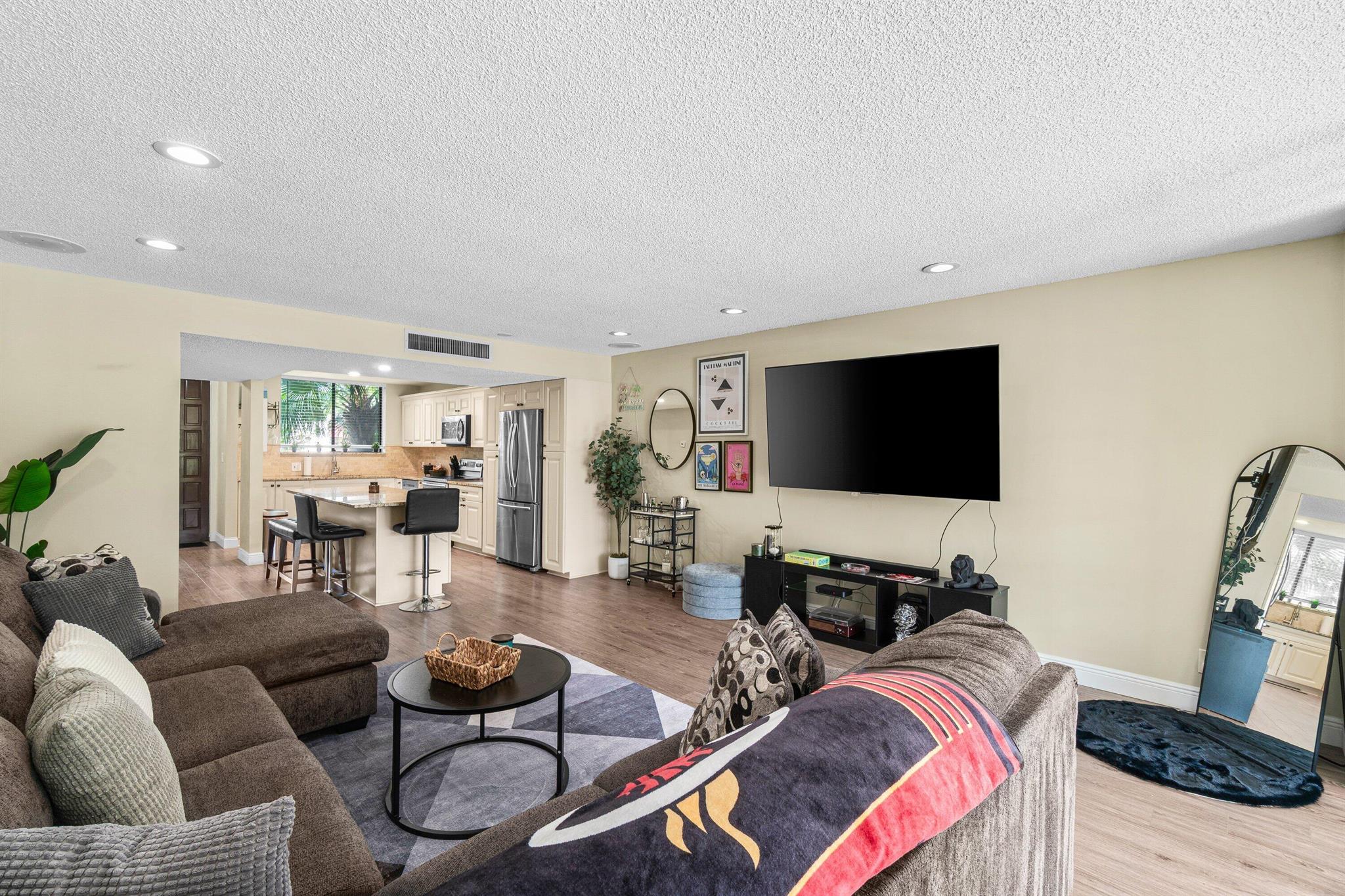 4527 Luxemburg Court