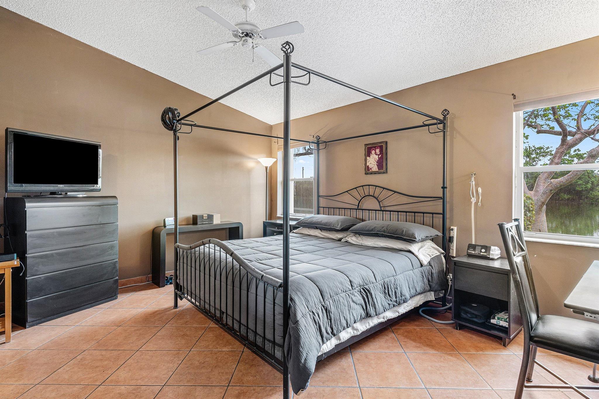 18470 Via Di Sorrento