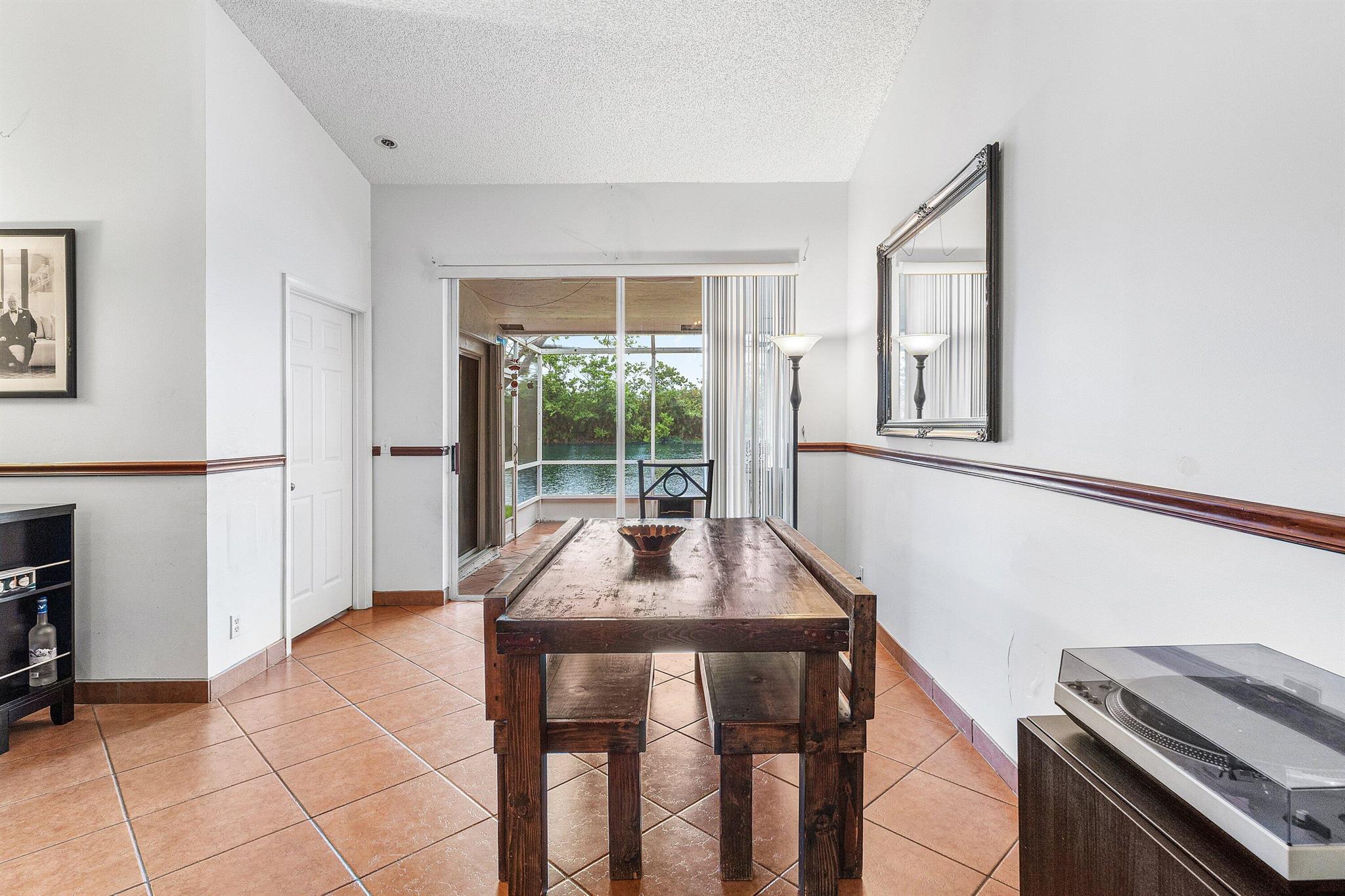 18470 Via Di Sorrento