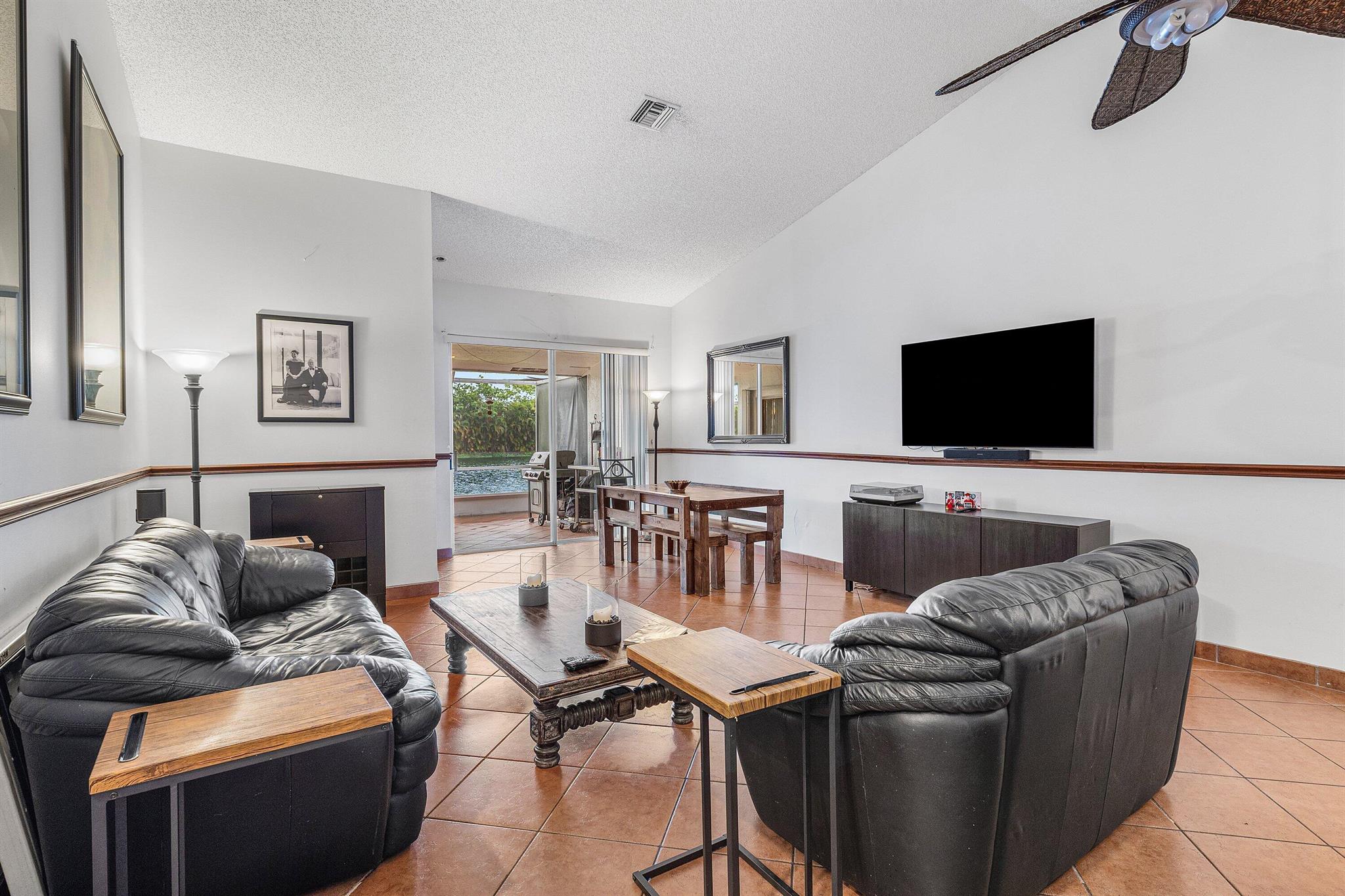 18470 Via Di Sorrento