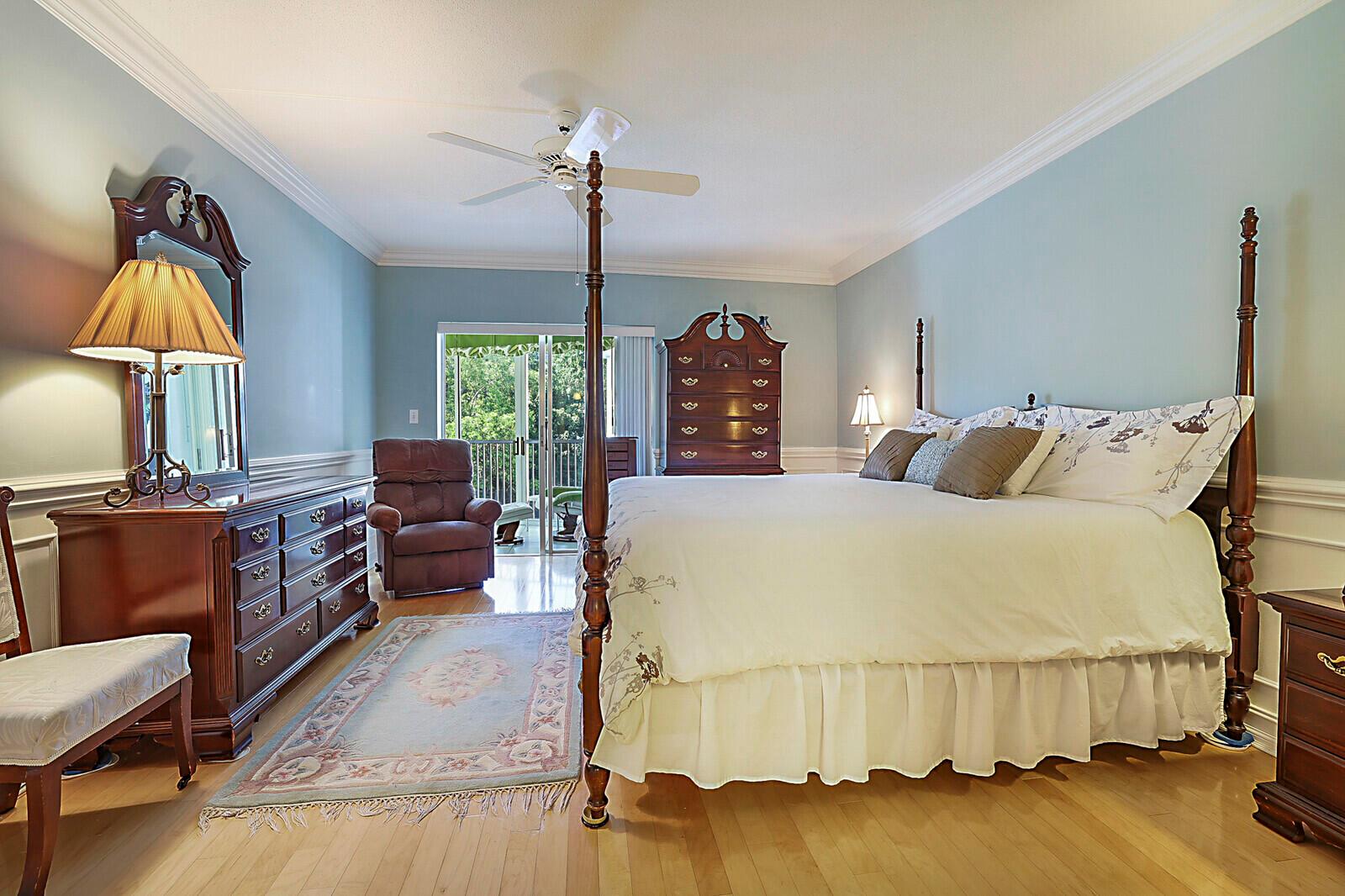 700 NE Harbour Terrace 2310