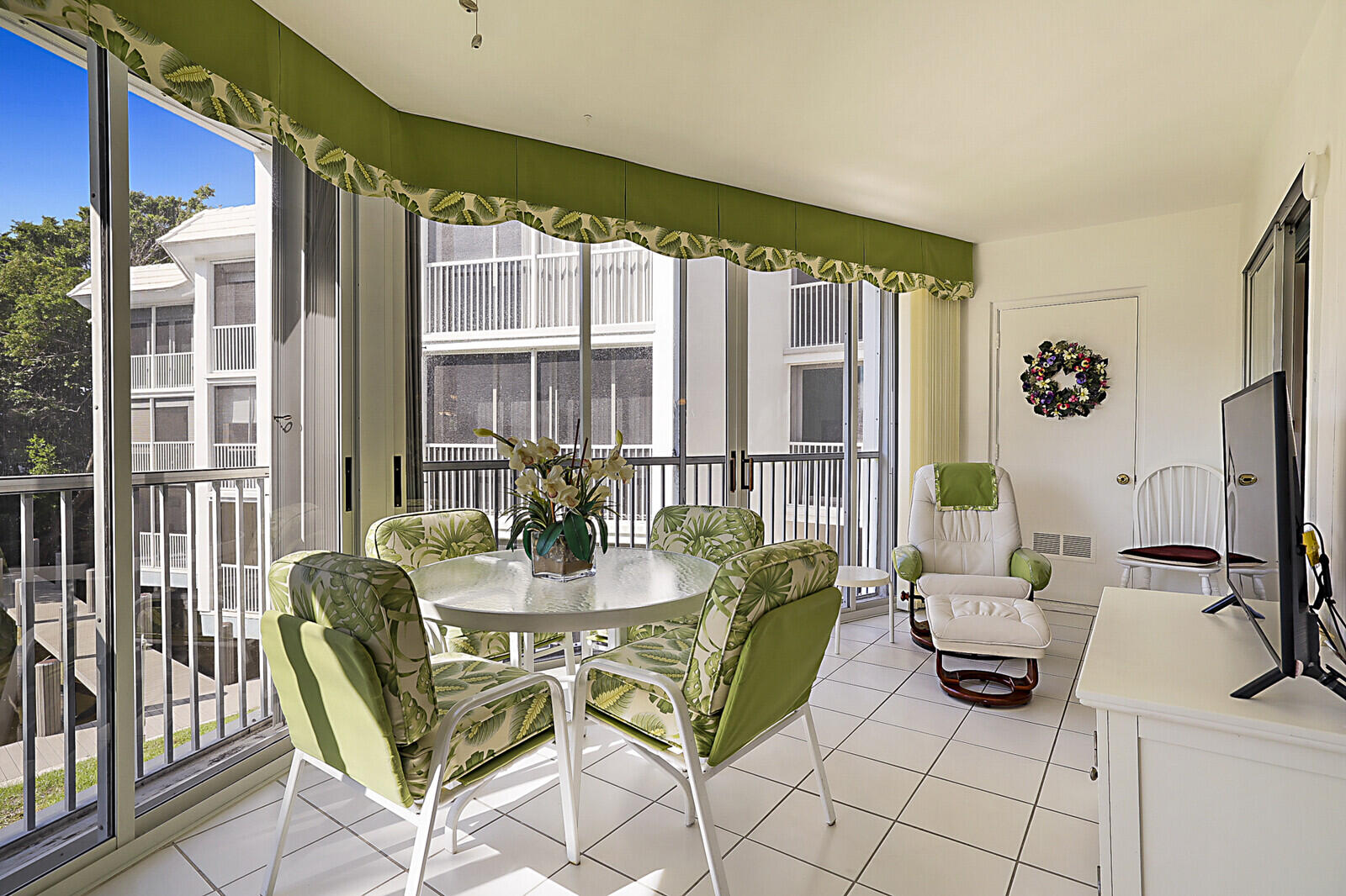 700 NE Harbour Terrace 2310