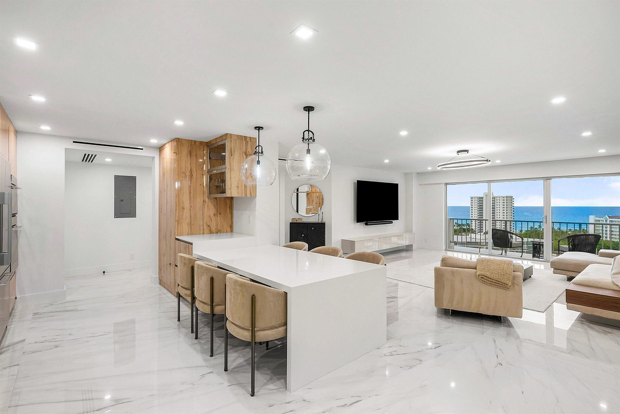 875 E Camino Real 16c