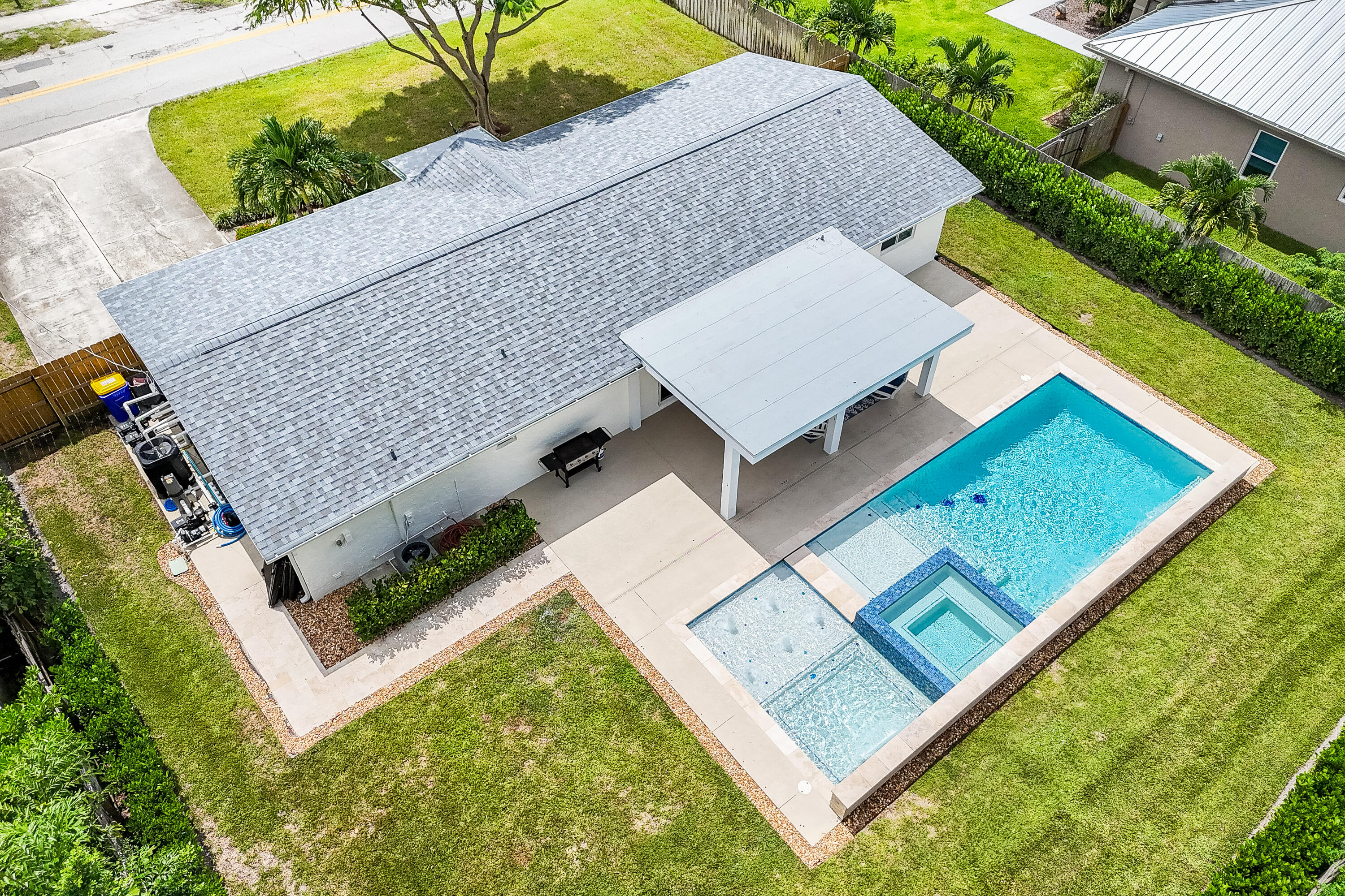 4879 SE Horseshoe Point Road