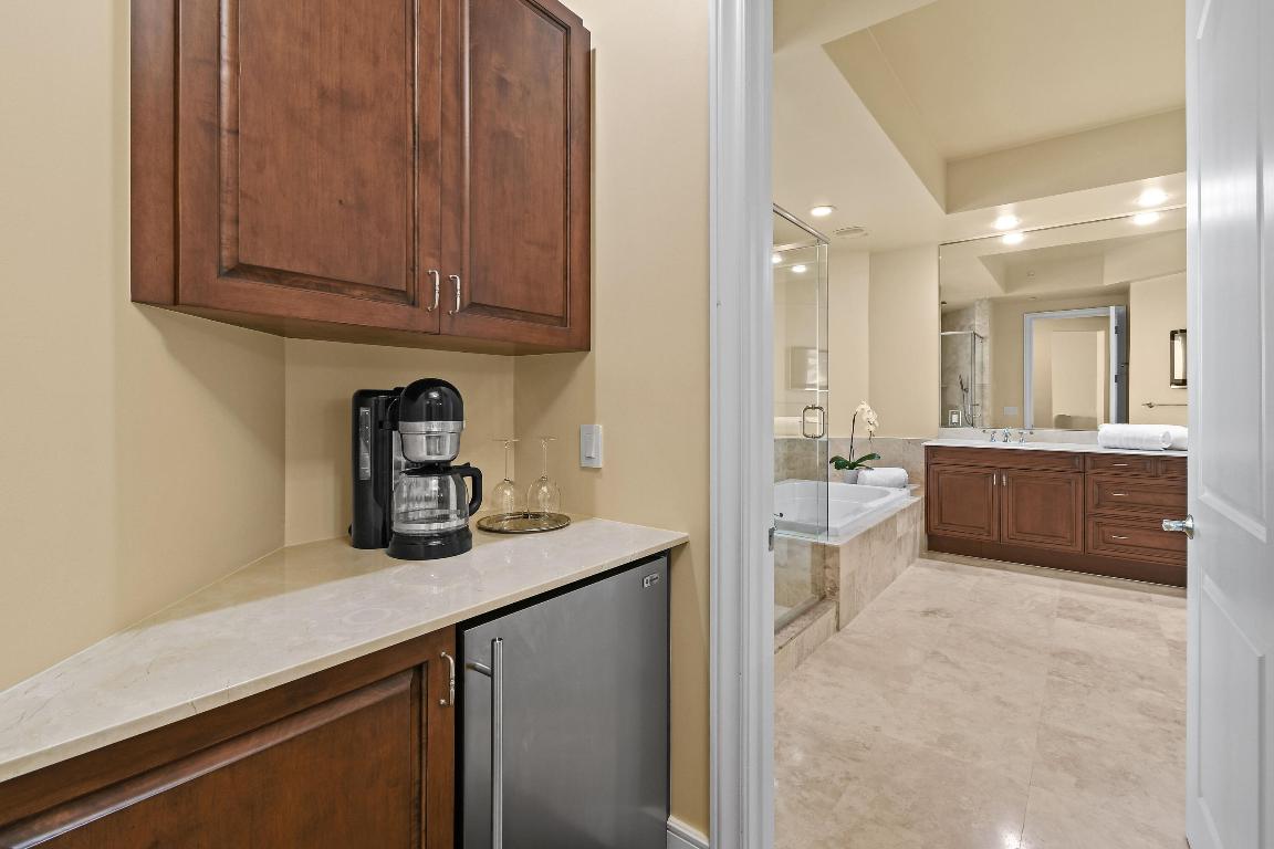 4600 N Ocean Drive 406