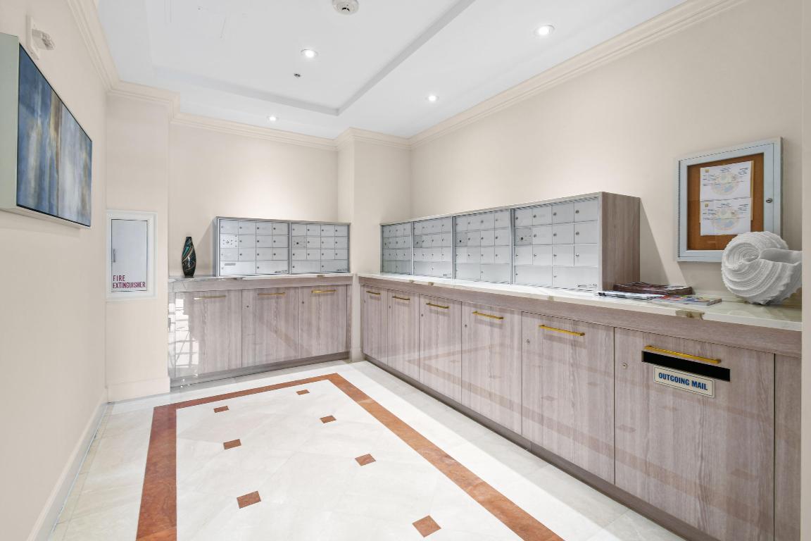 4600 N Ocean Drive 406