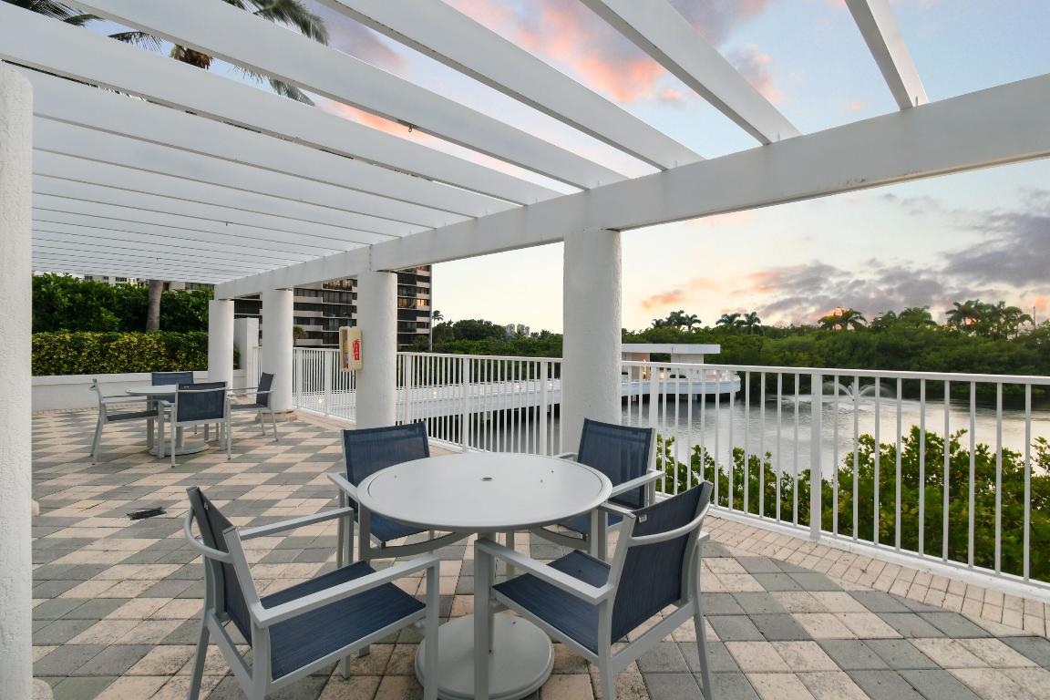 4600 N Ocean Drive 406