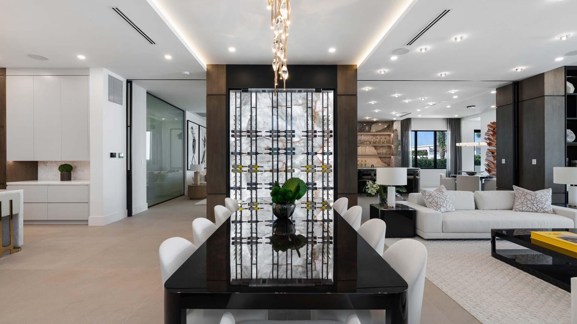 207 W Coconut Palm Road