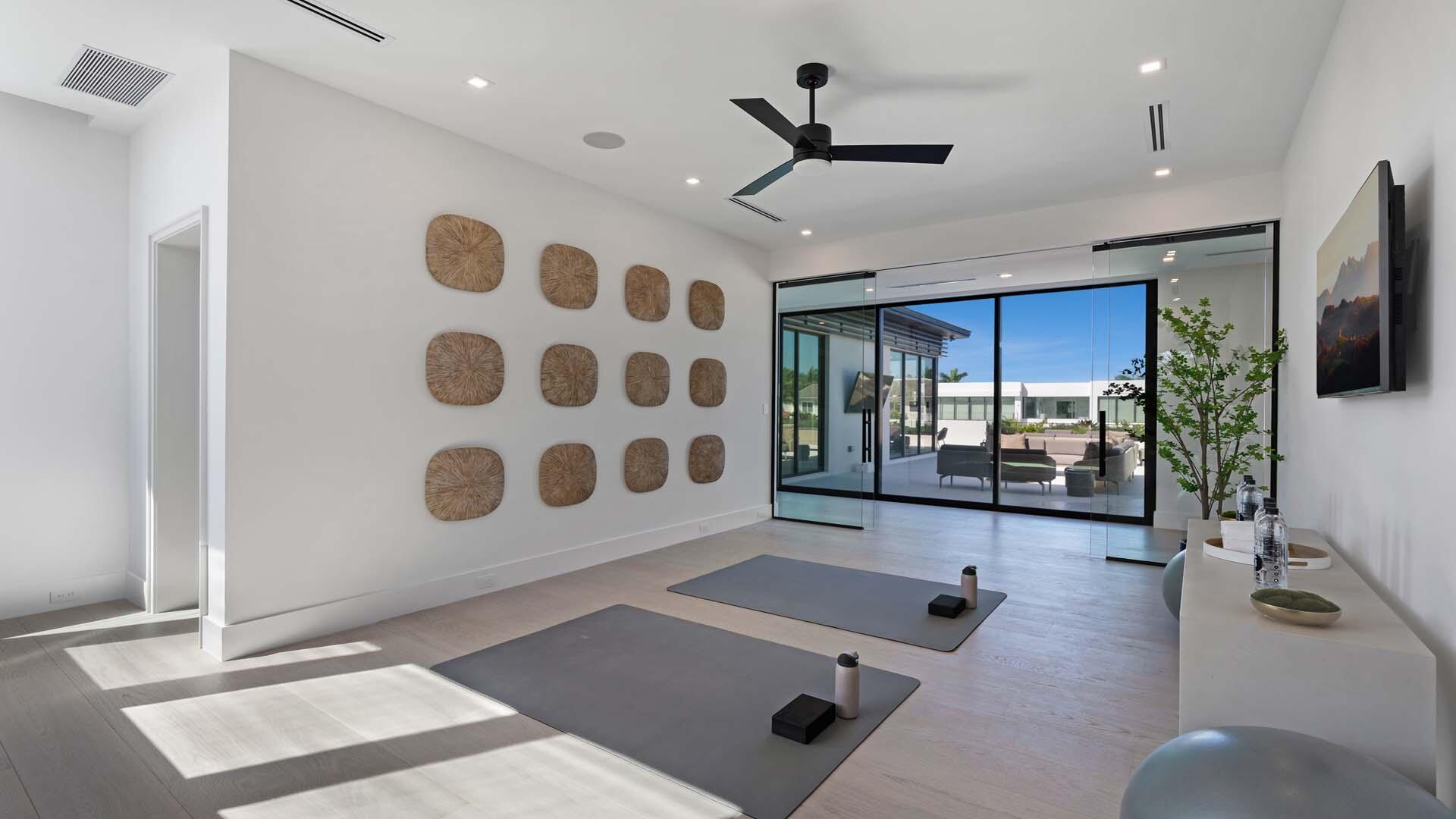 207 W Coconut Palm Road