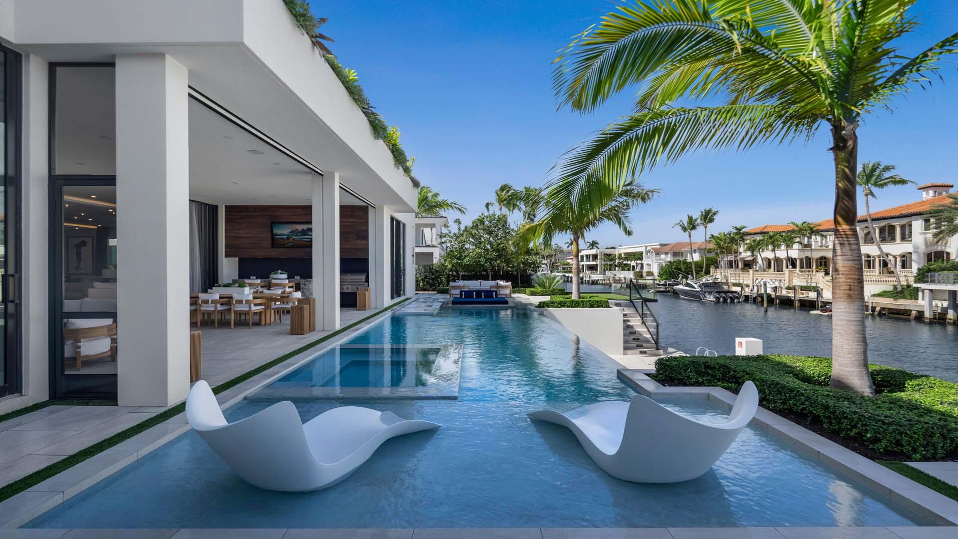 207 W Coconut Palm Road