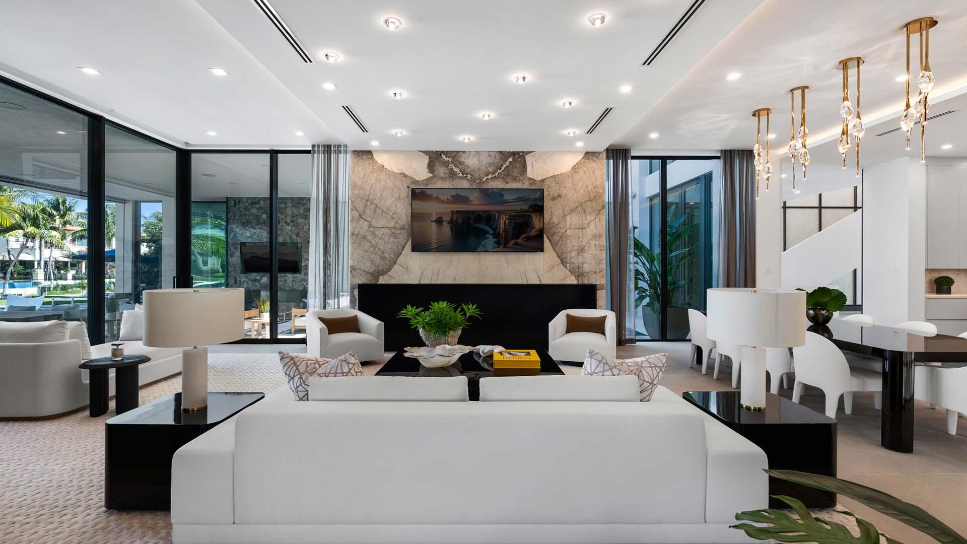 207 W Coconut Palm Road