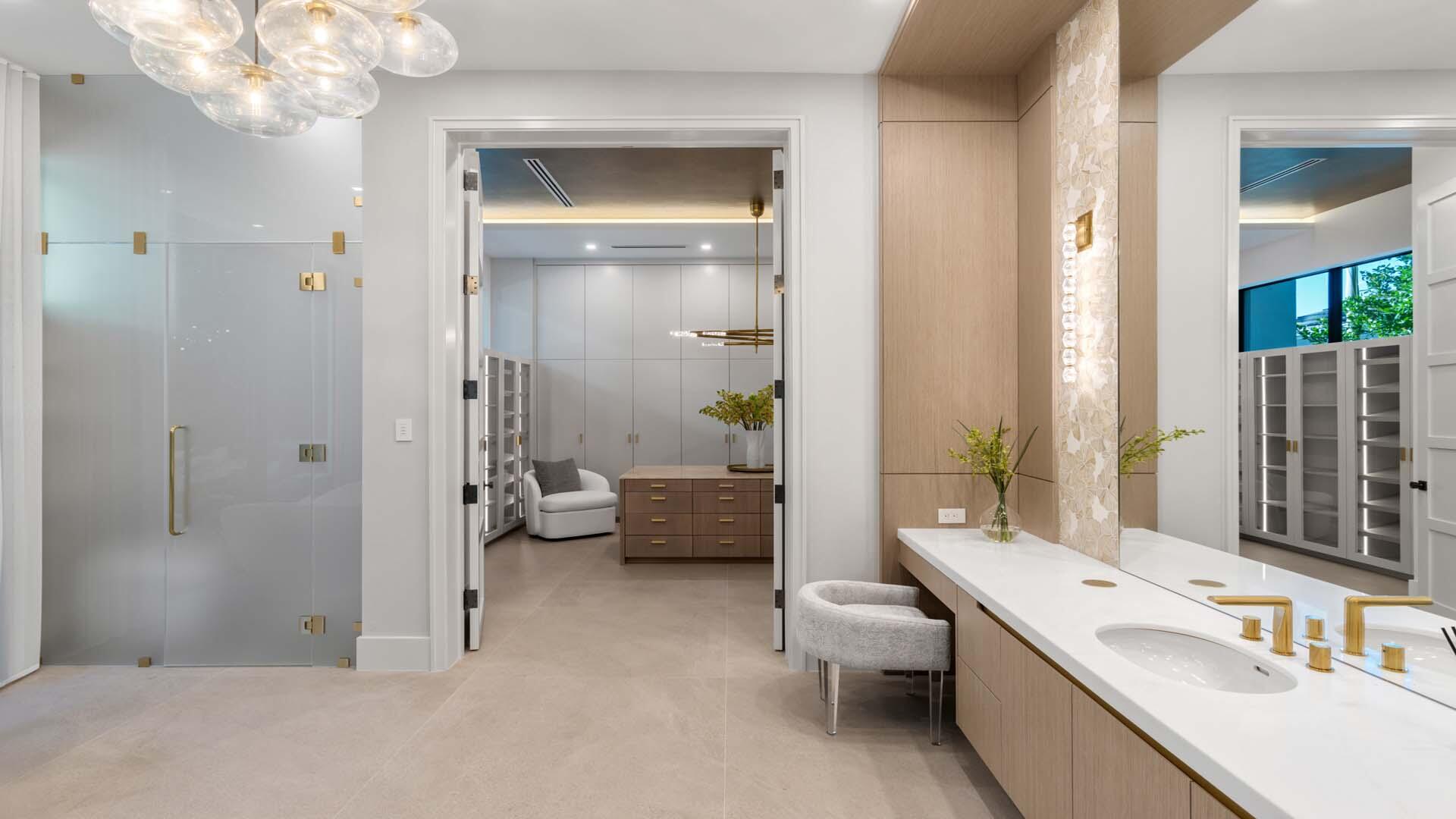 207 W Coconut Palm Road