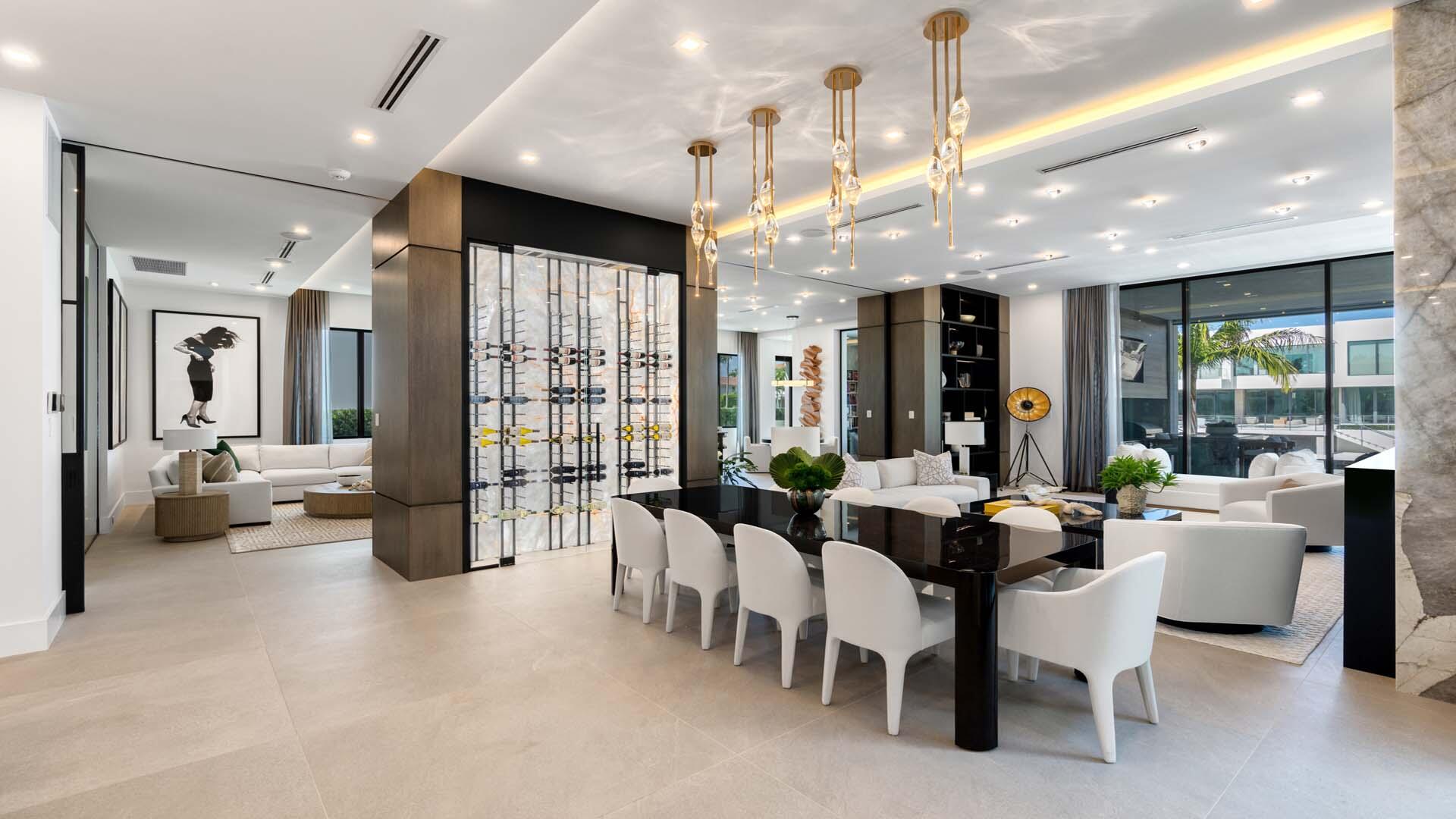 207 W Coconut Palm Road