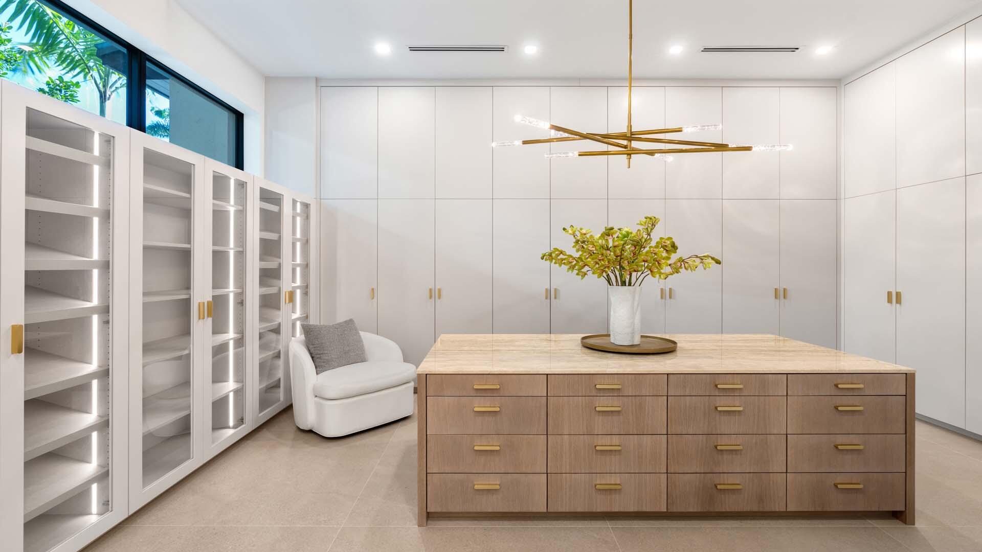 207 W Coconut Palm Road