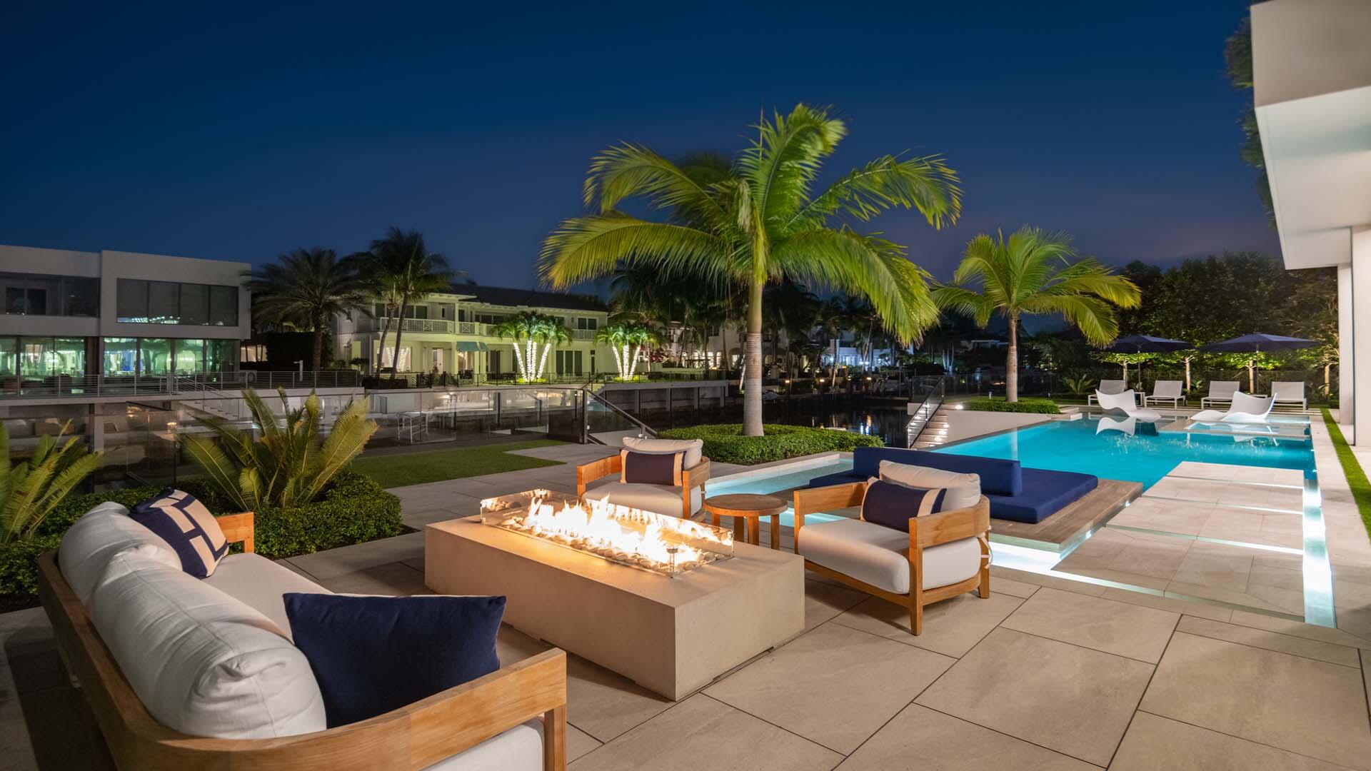 207 W Coconut Palm Road