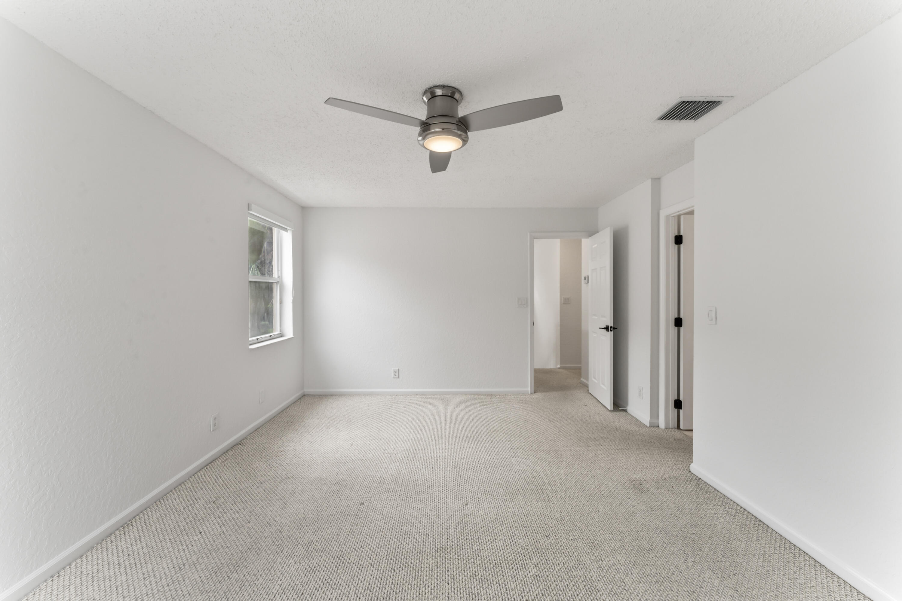 11447 NW 48th Court