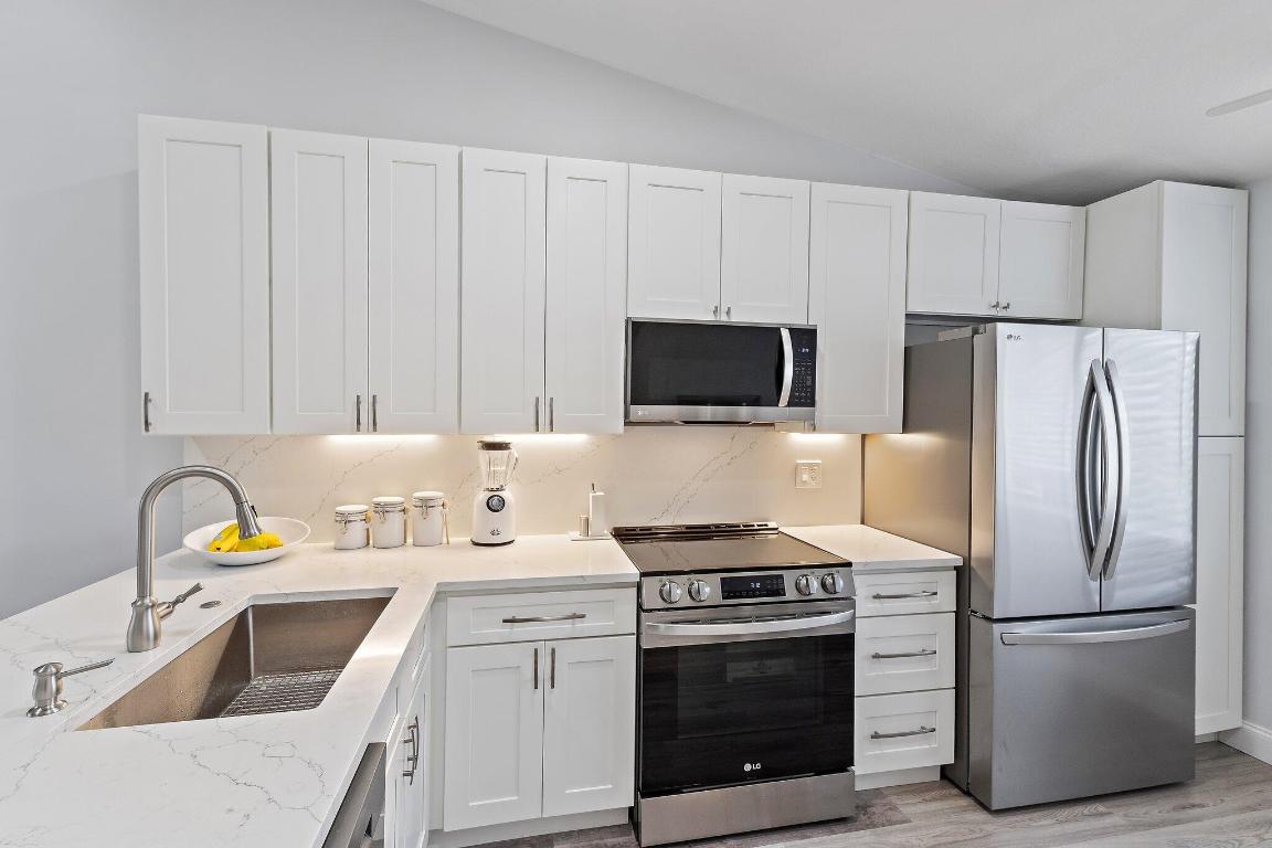 128 Moccasin Trail S