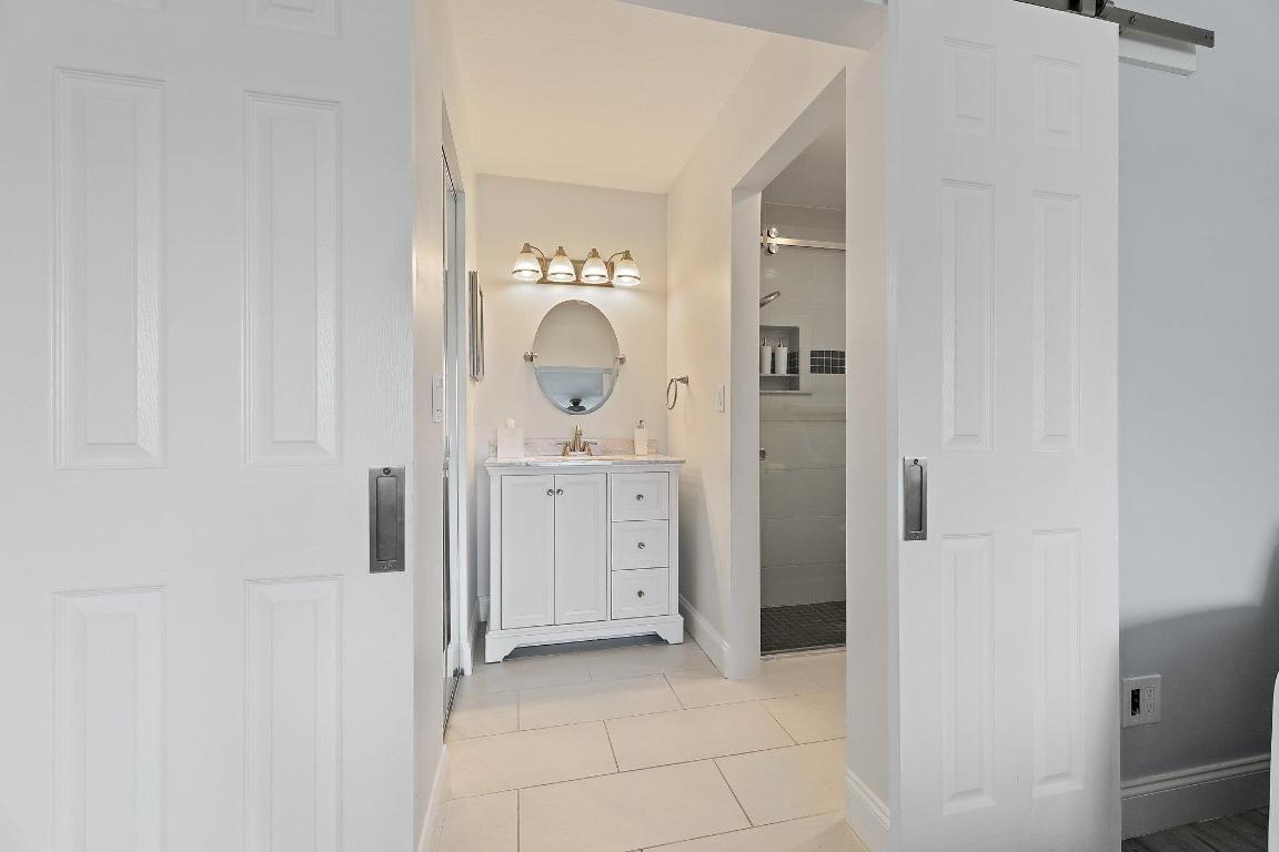 128 Moccasin Trail S