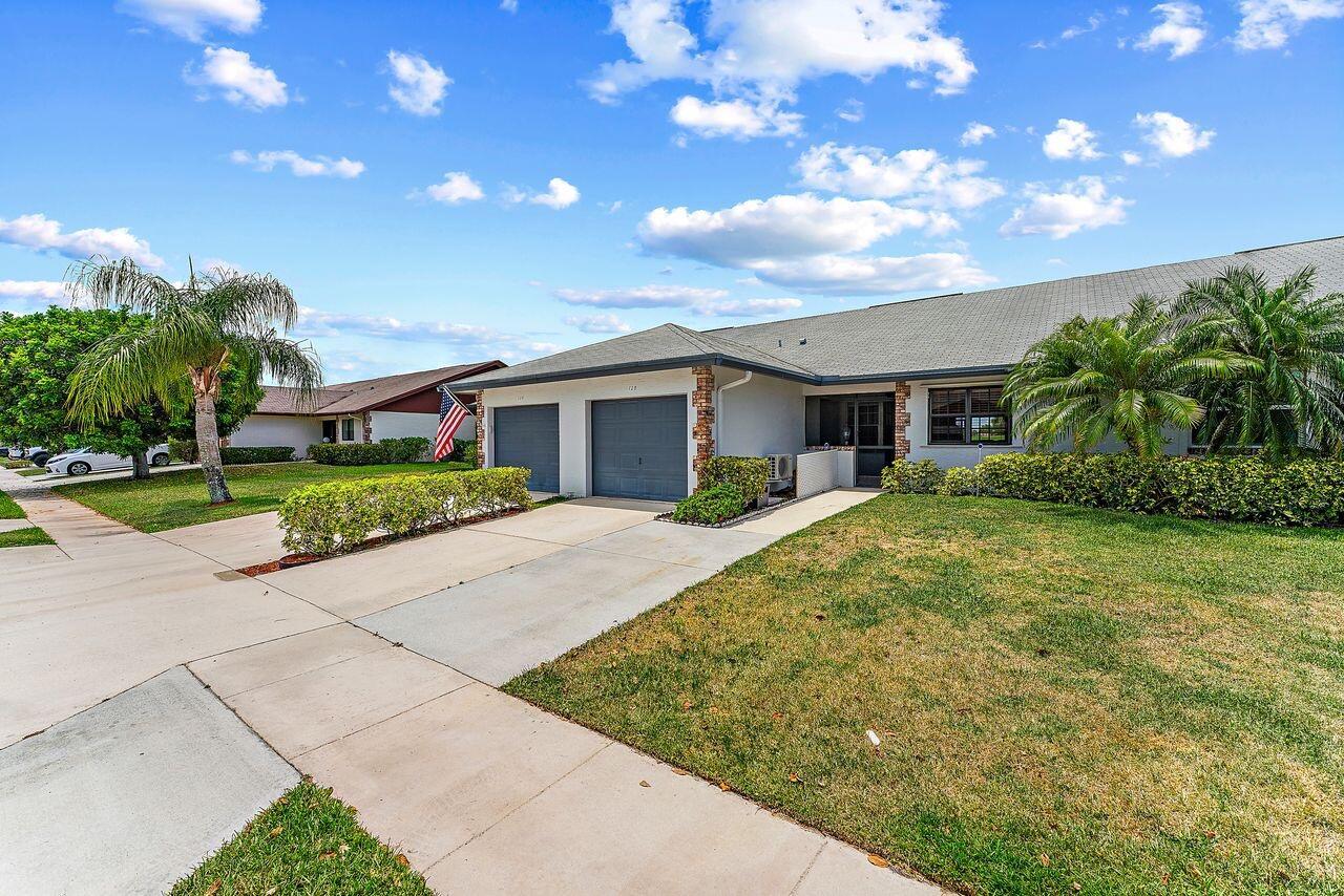 128 Moccasin Trail S