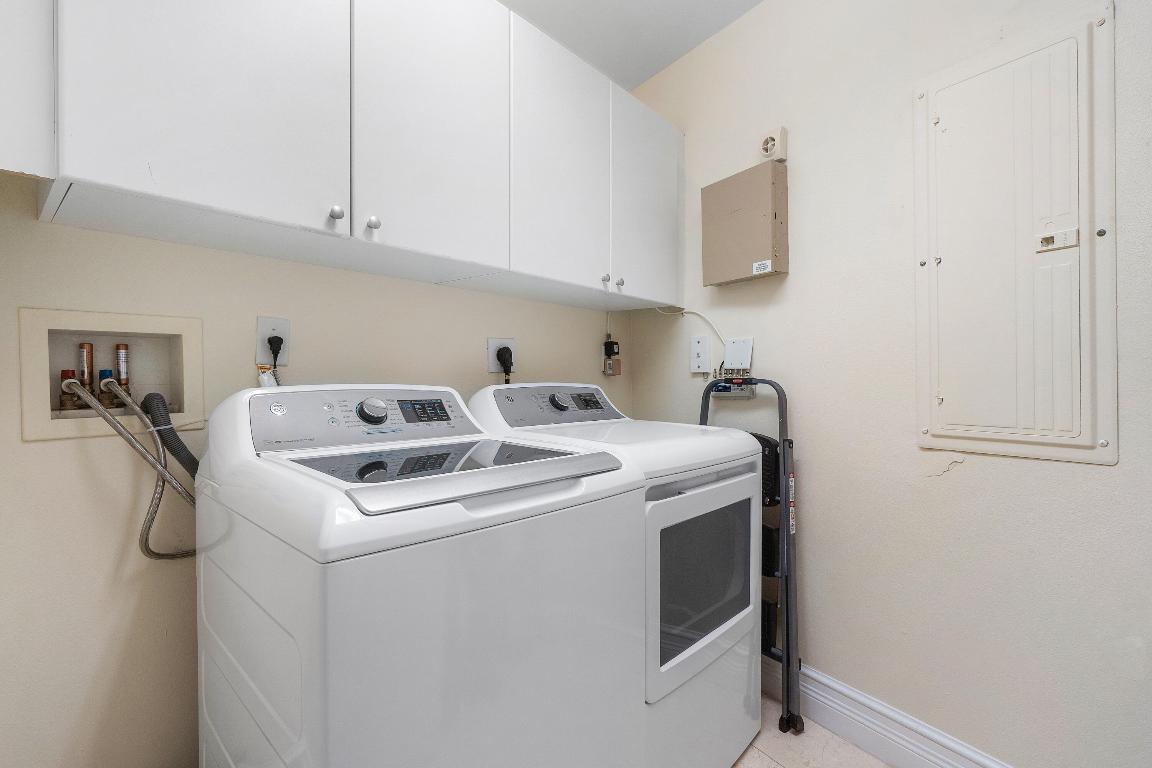 201 S Narcissus Avenue 605