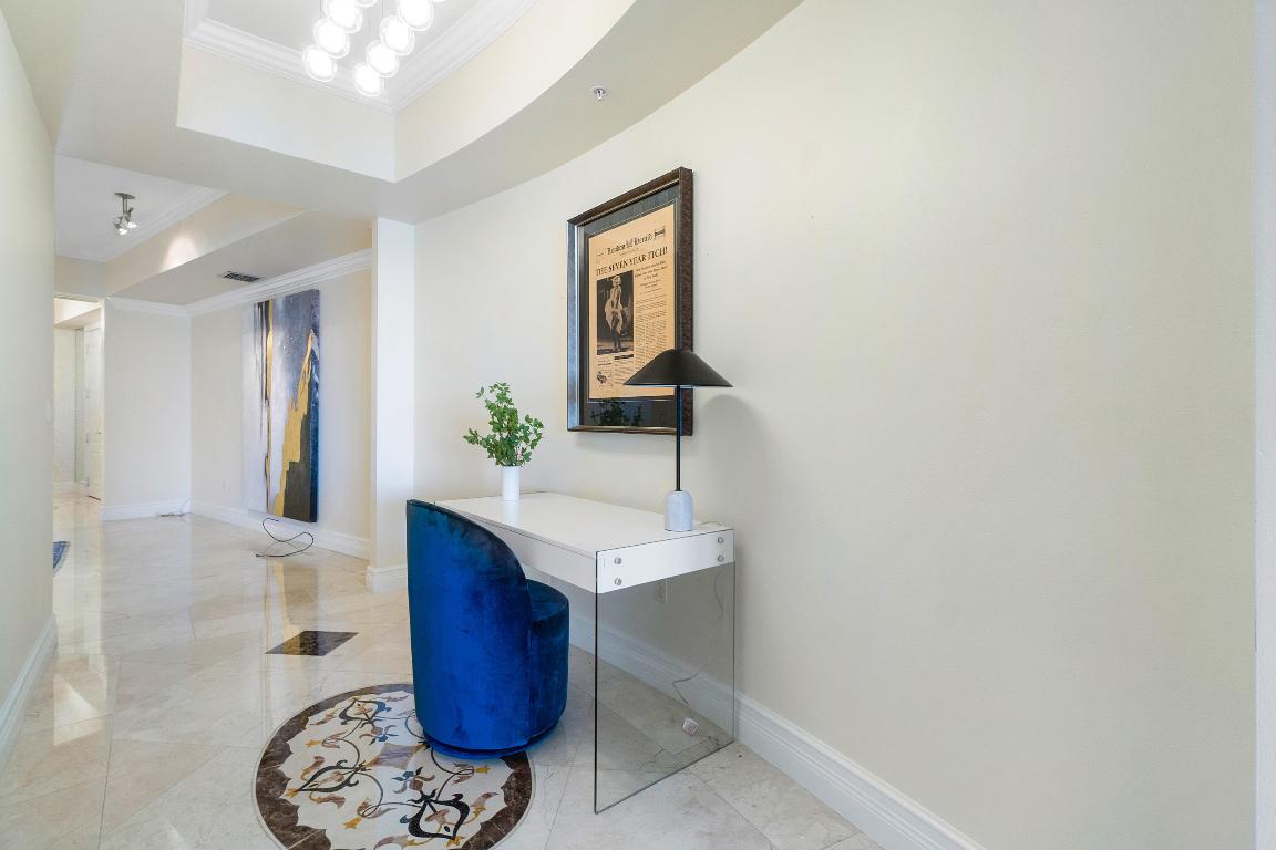 201 S Narcissus Avenue 605