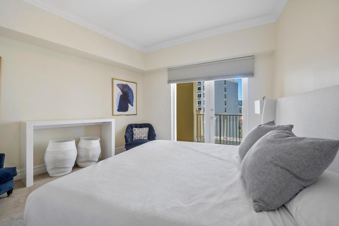 201 S Narcissus Avenue 605